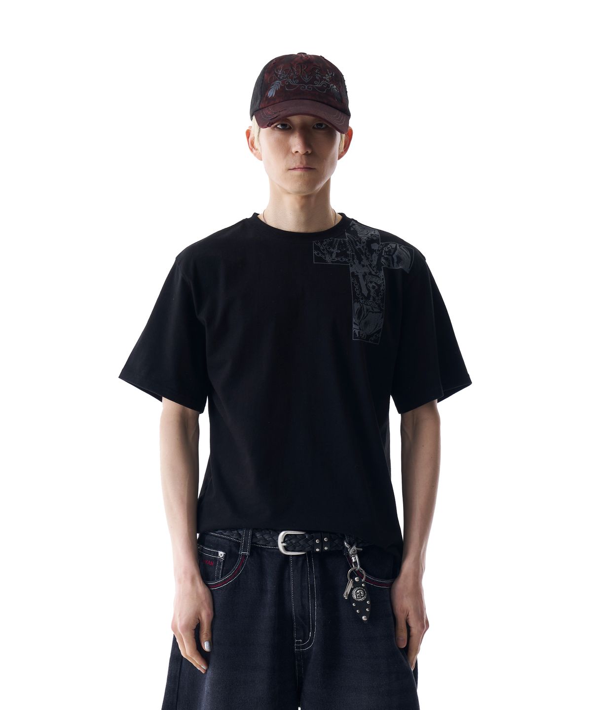 아캄(AAKAM) CROS2 Printed Half Top (Black)