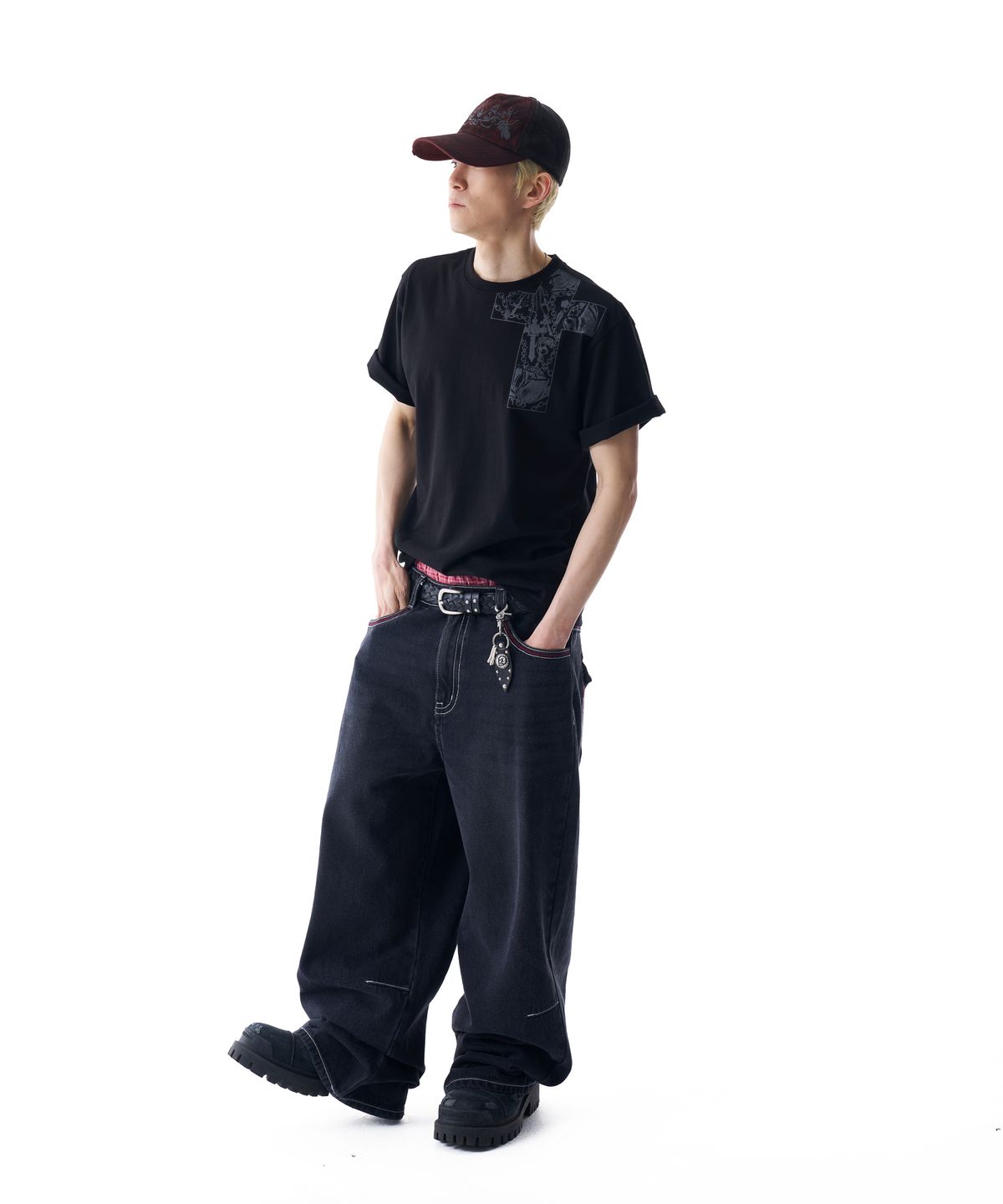 아캄(AAKAM) CROS2 Printed Half Top (Black)
