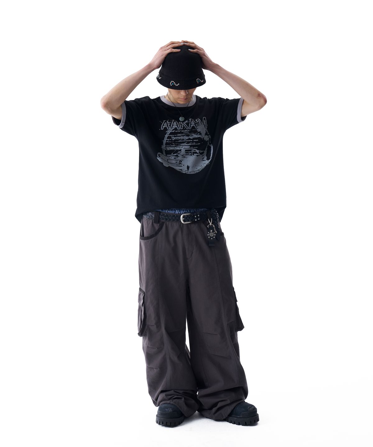 아캄(AAKAM) Cracked Car Ringer Top (Black)