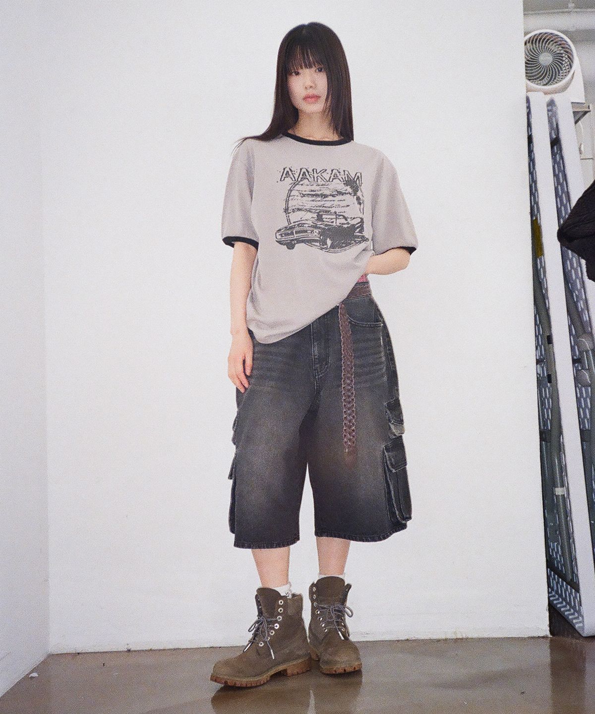 아캄(AAKAM) Cracked Car Ringer Top (Gray)