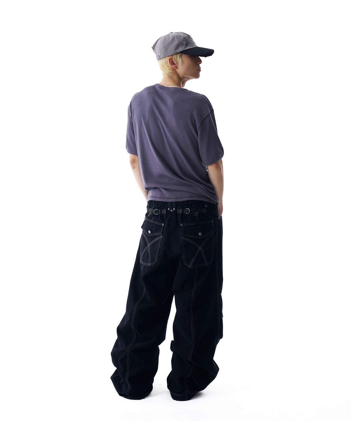 아캄(AAKAM) Ribbed Star Ringer Top (Dark Gray)