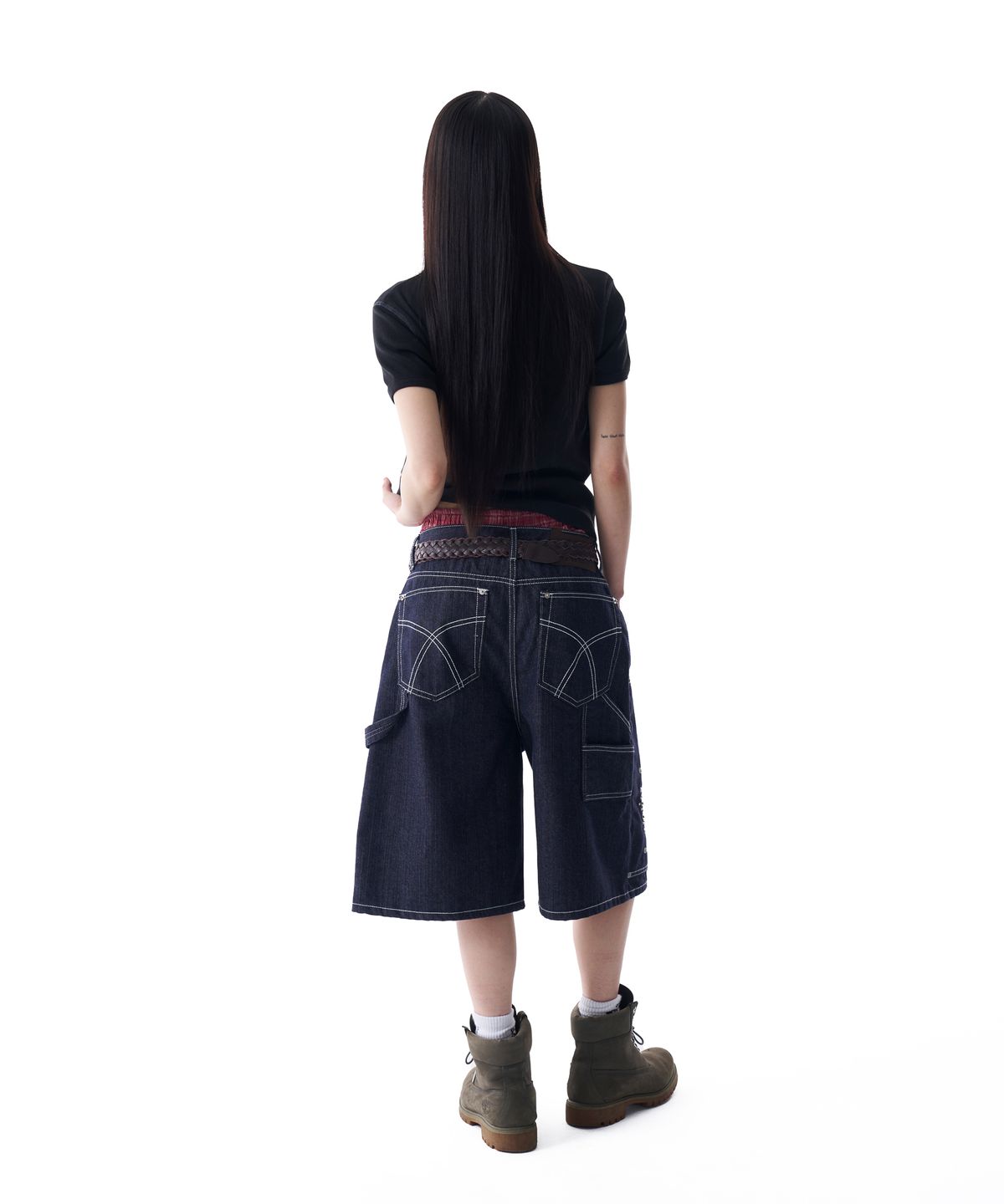 아캄(AAKAM) Ribbed Star Ringer Top (Black)
