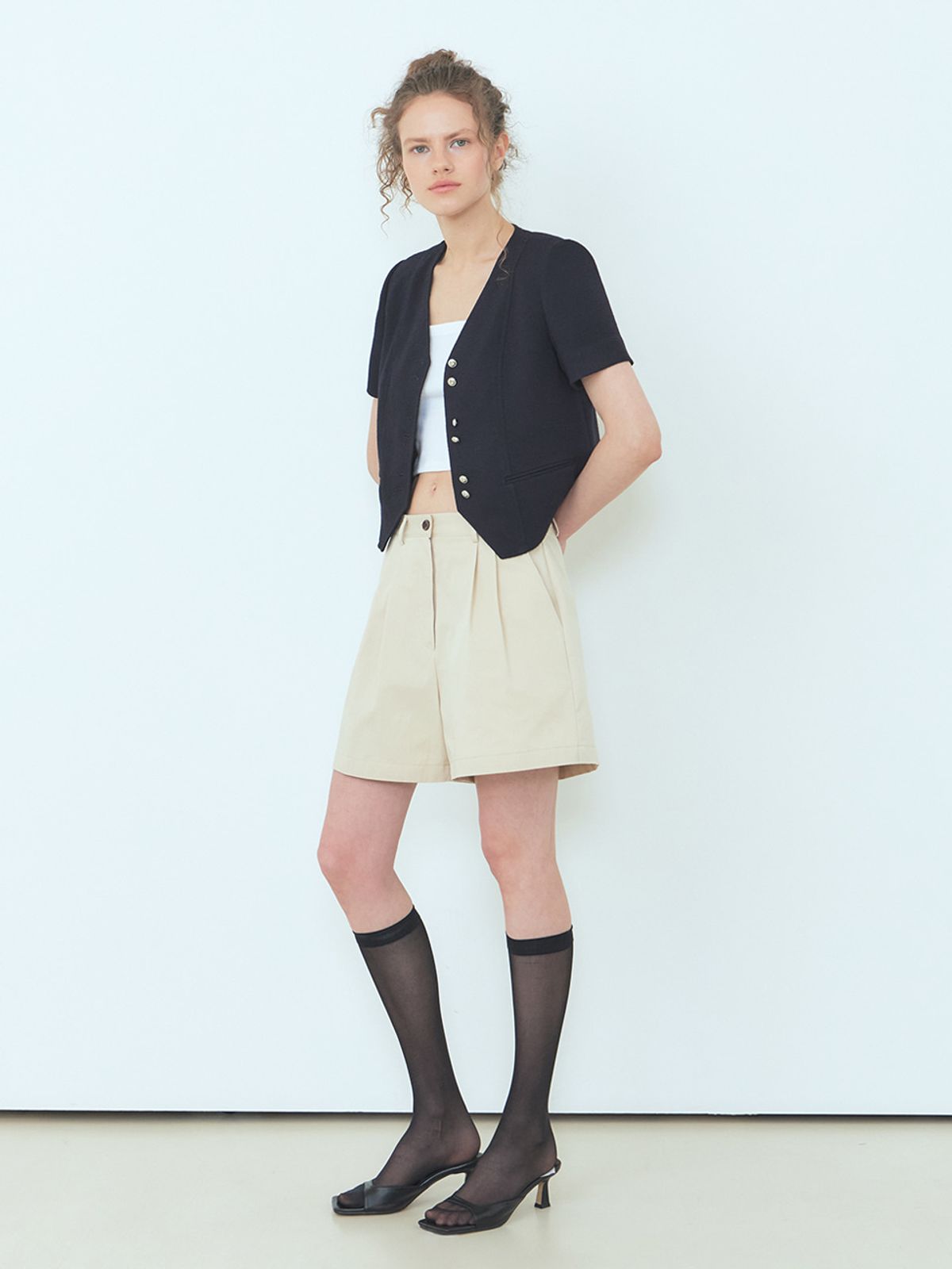 에트몽(ETMON) Cotton Pintuck Short Pants Beige
