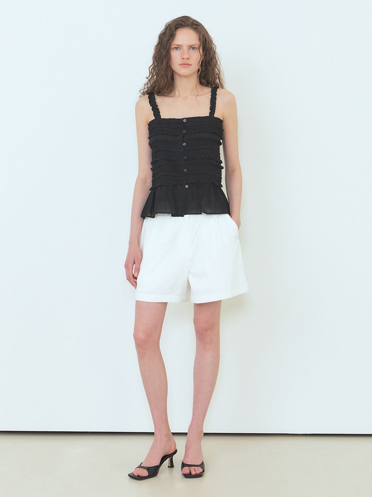 에트몽(ETMON) Cotton Pintuck Short Pants White