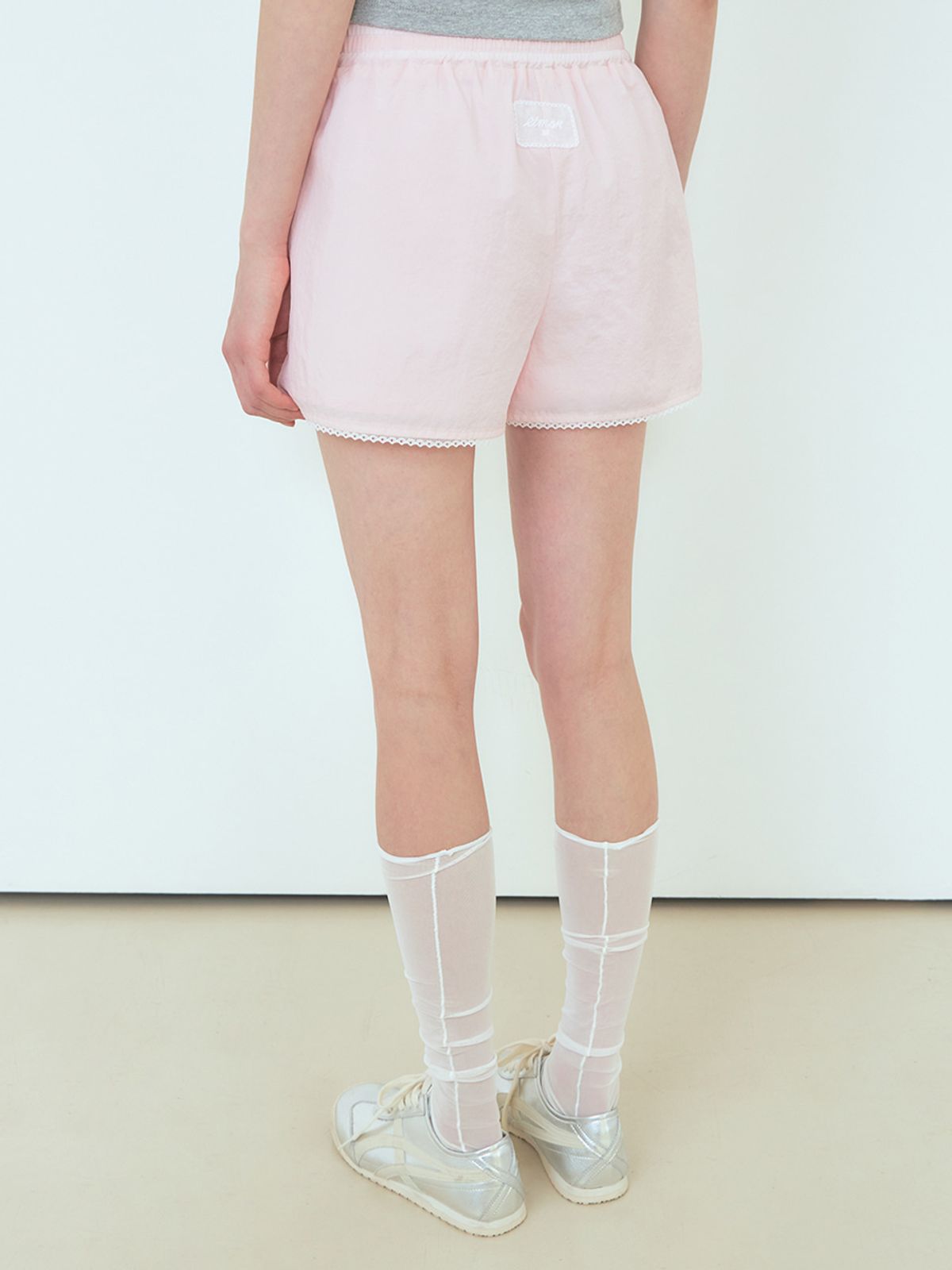 에트몽(ETMON) Nylon Lace Short Pants Light Pink