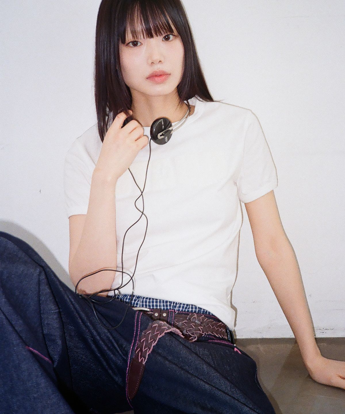 아캄(AAKAM) OTAKU Boucle Ringer Top (White)