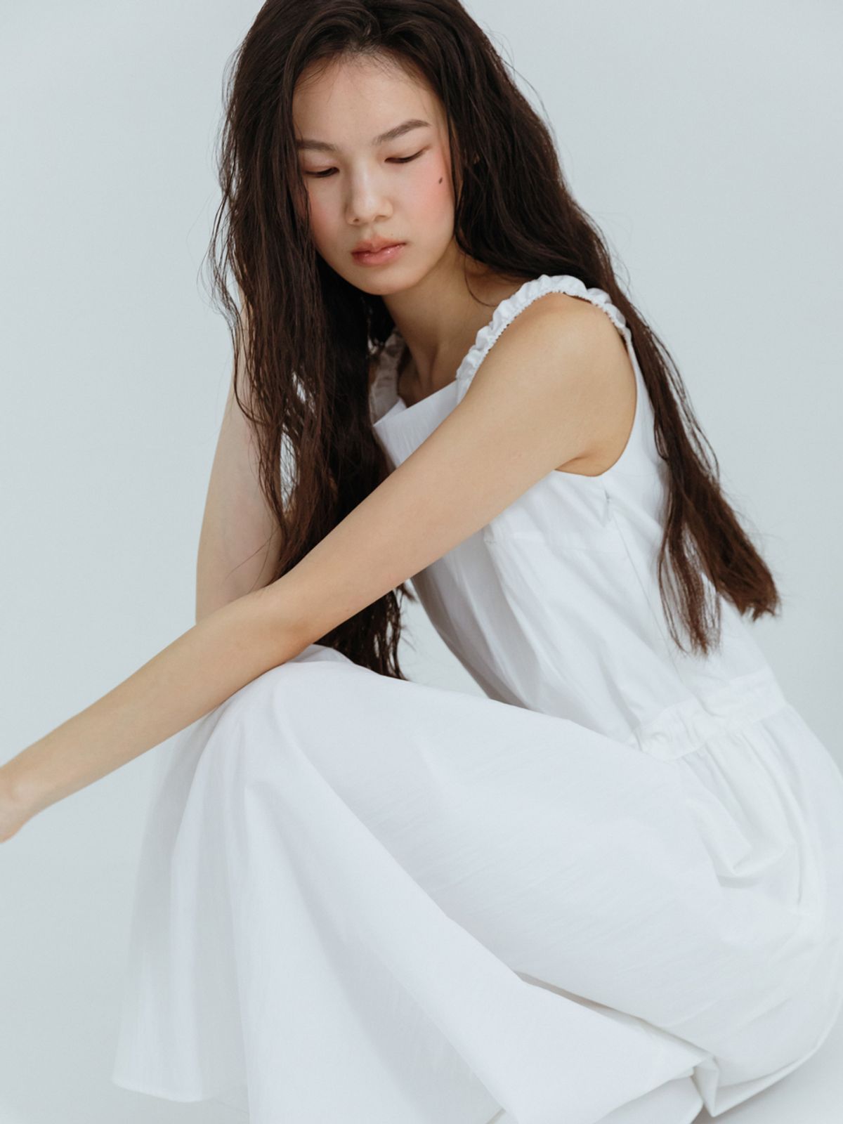 에트몽(ETMON) Apron Side Strap Dress White