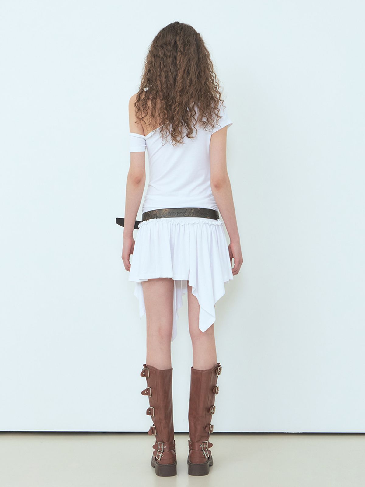 에트몽(ETMON) One-Shoulder Frill Mini Dress White
