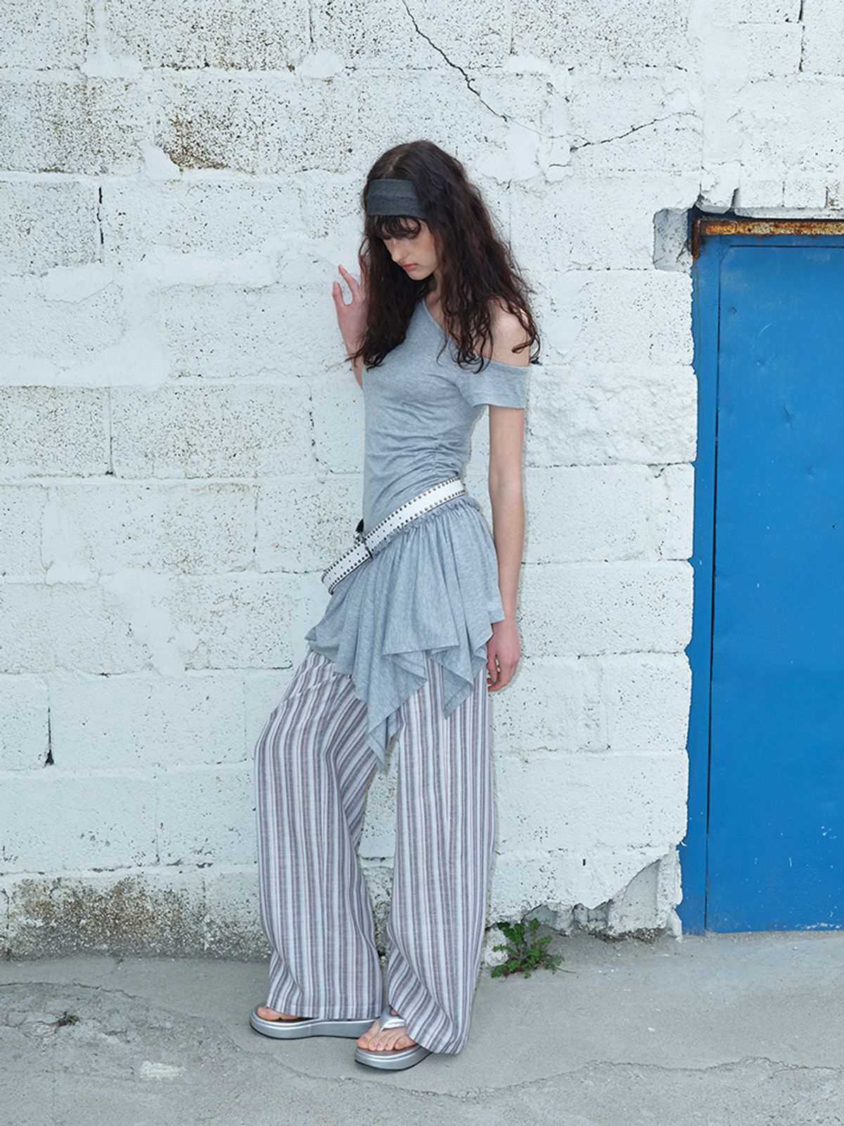 에트몽(ETMON) One-Shoulder Frill Mini Dress Melange Grey