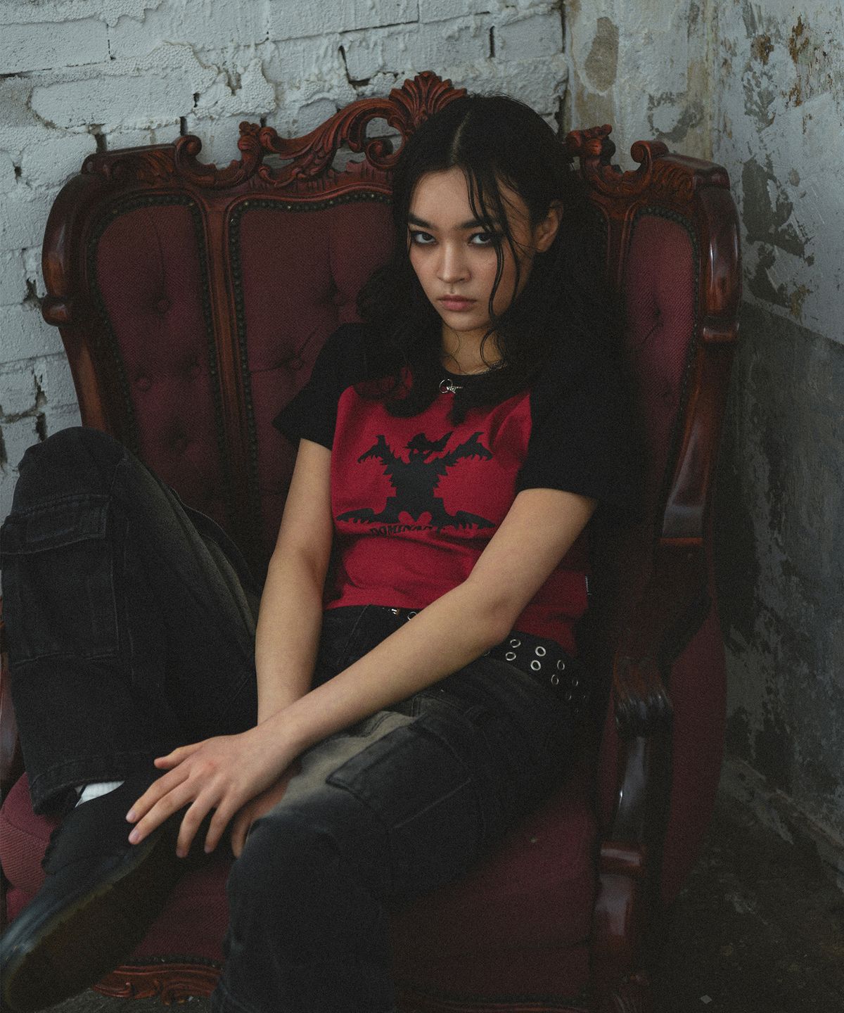 도미넌트(DOMINANT) Bat Raglan Crop T-Shirt (Red)
