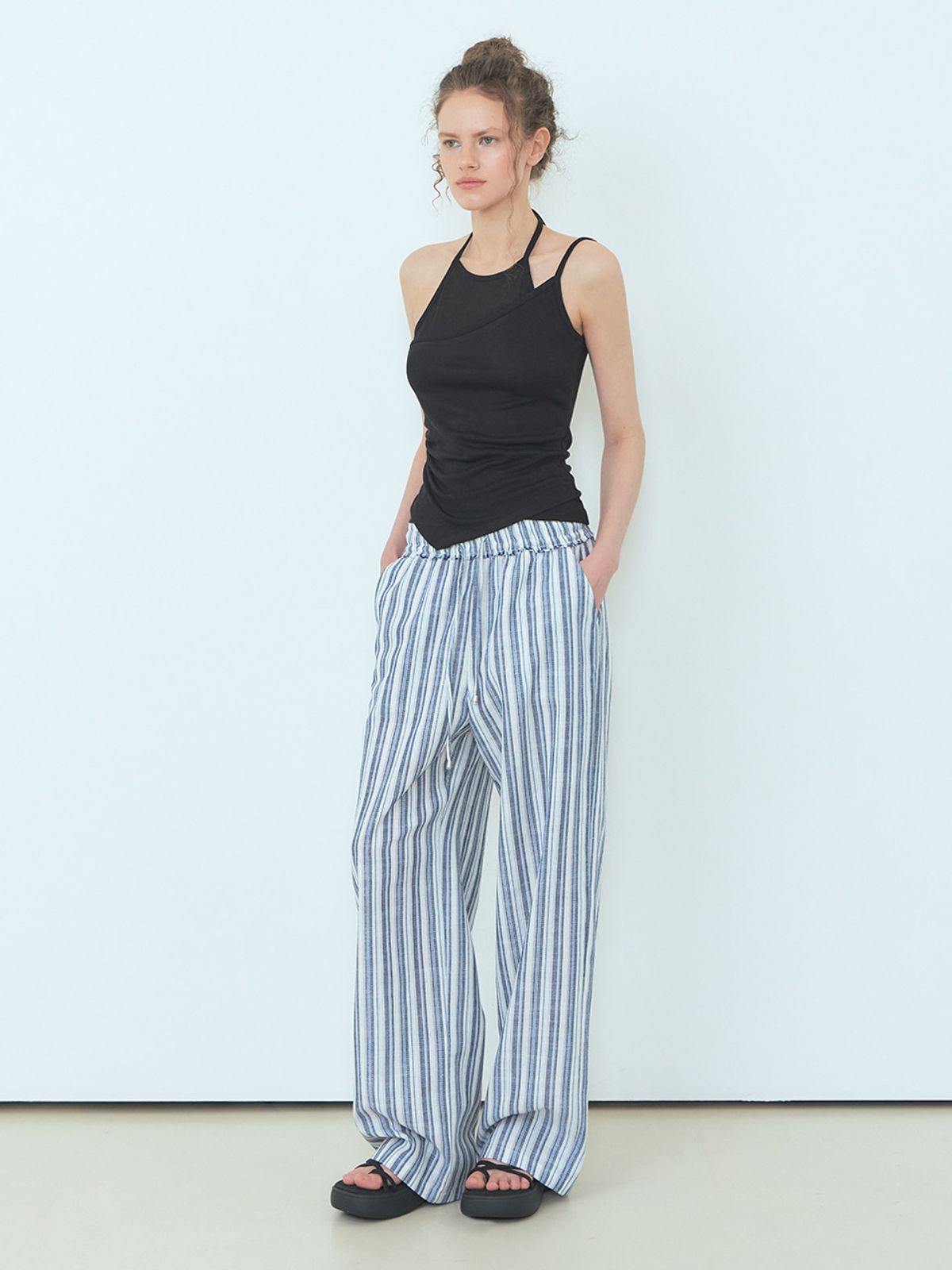 에트몽(ETMON) Halter Layered Sleeveless Top Black