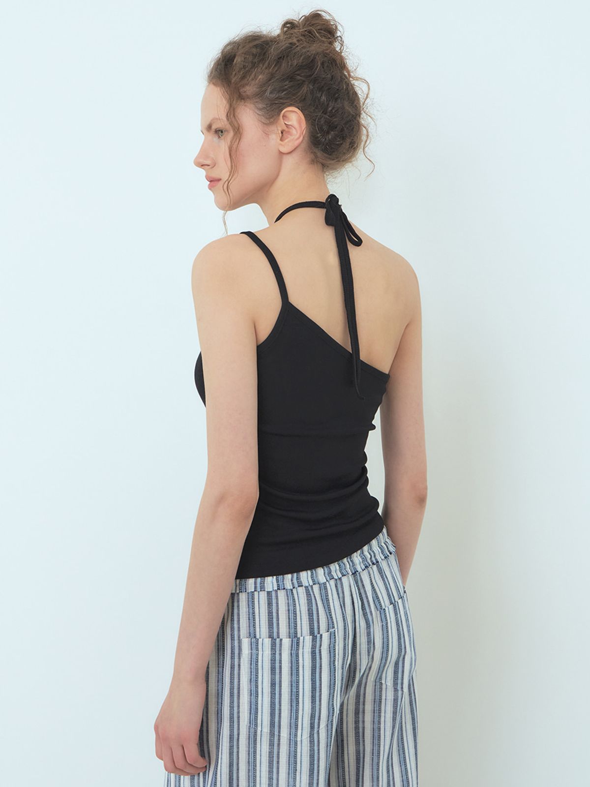 에트몽(ETMON) Halter Layered Sleeveless Top Black
