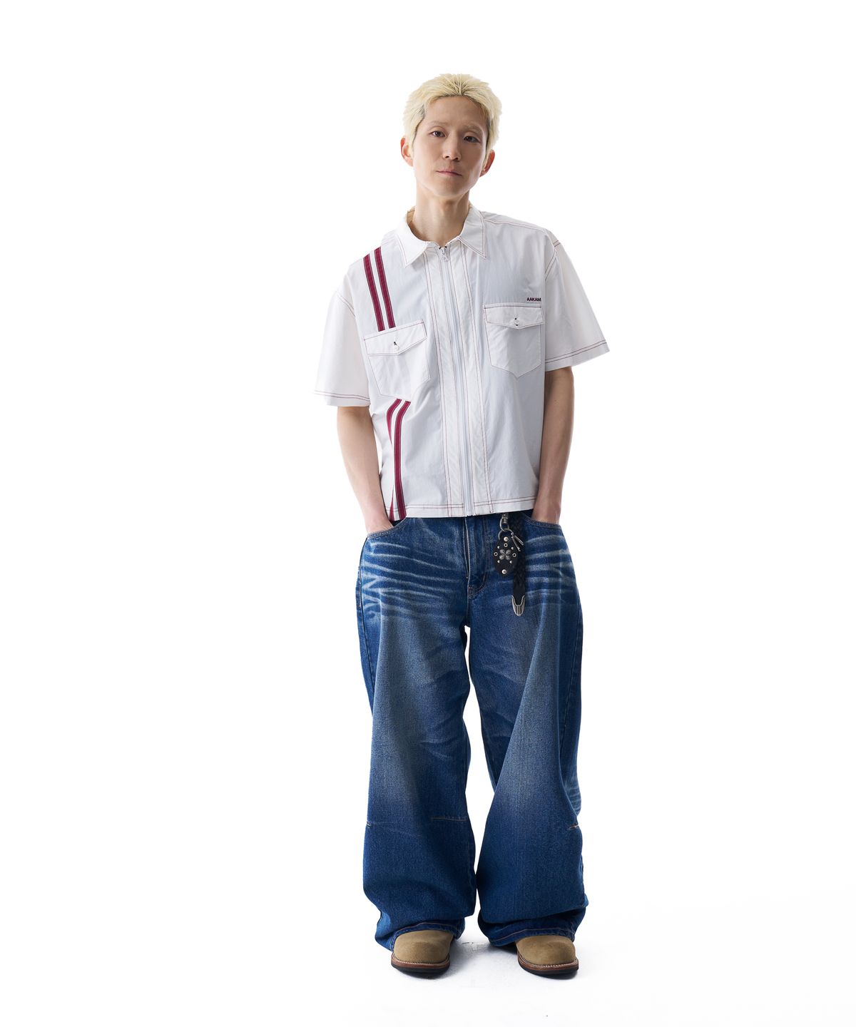 아캄(AAKAM) 2-Lined Zip-Up Half Shirts (White)