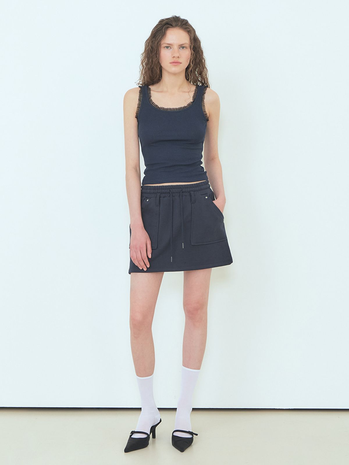 에트몽(ETMON) Lace Ribbed Sleeveless Top Navy