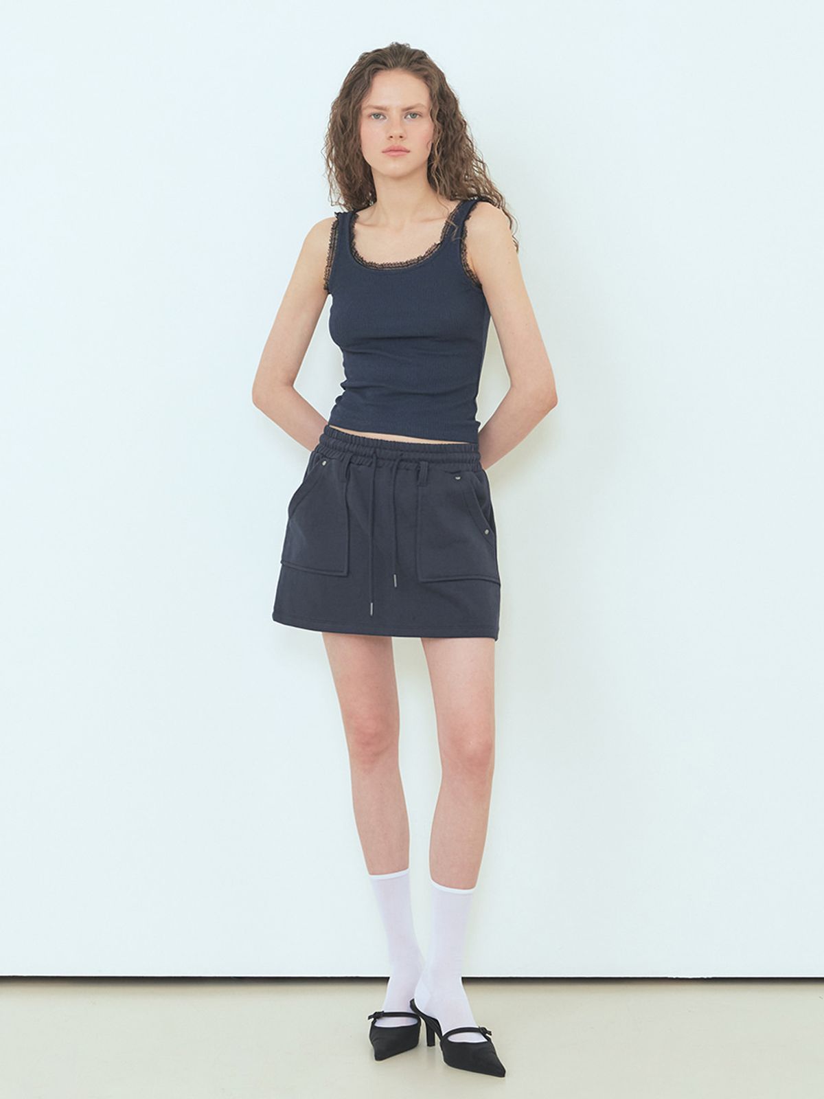 에트몽(ETMON) Lace Ribbed Sleeveless Top Navy
