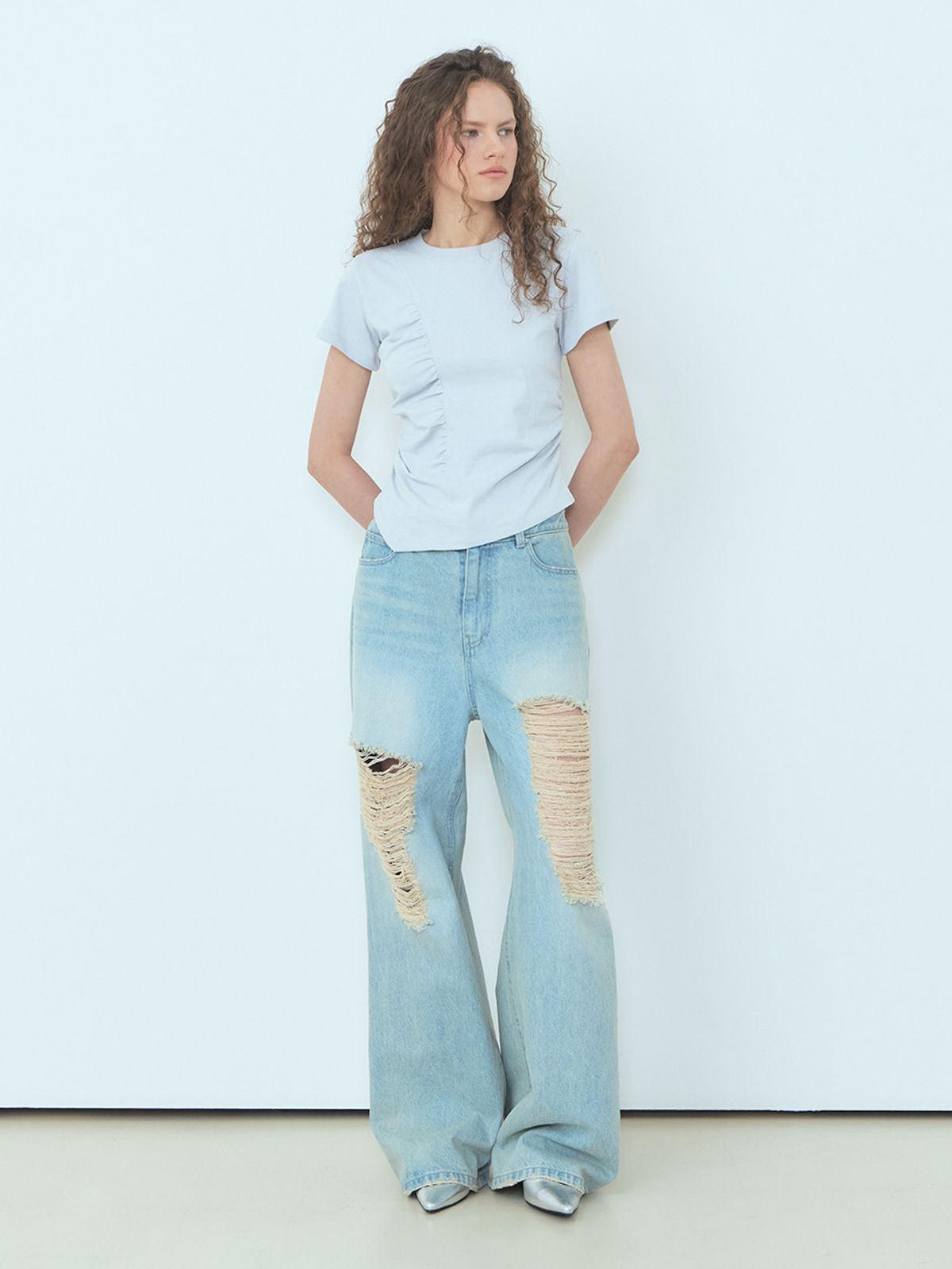 에트몽(ETMON) Curved Shirring T-Shirt Blue Grey