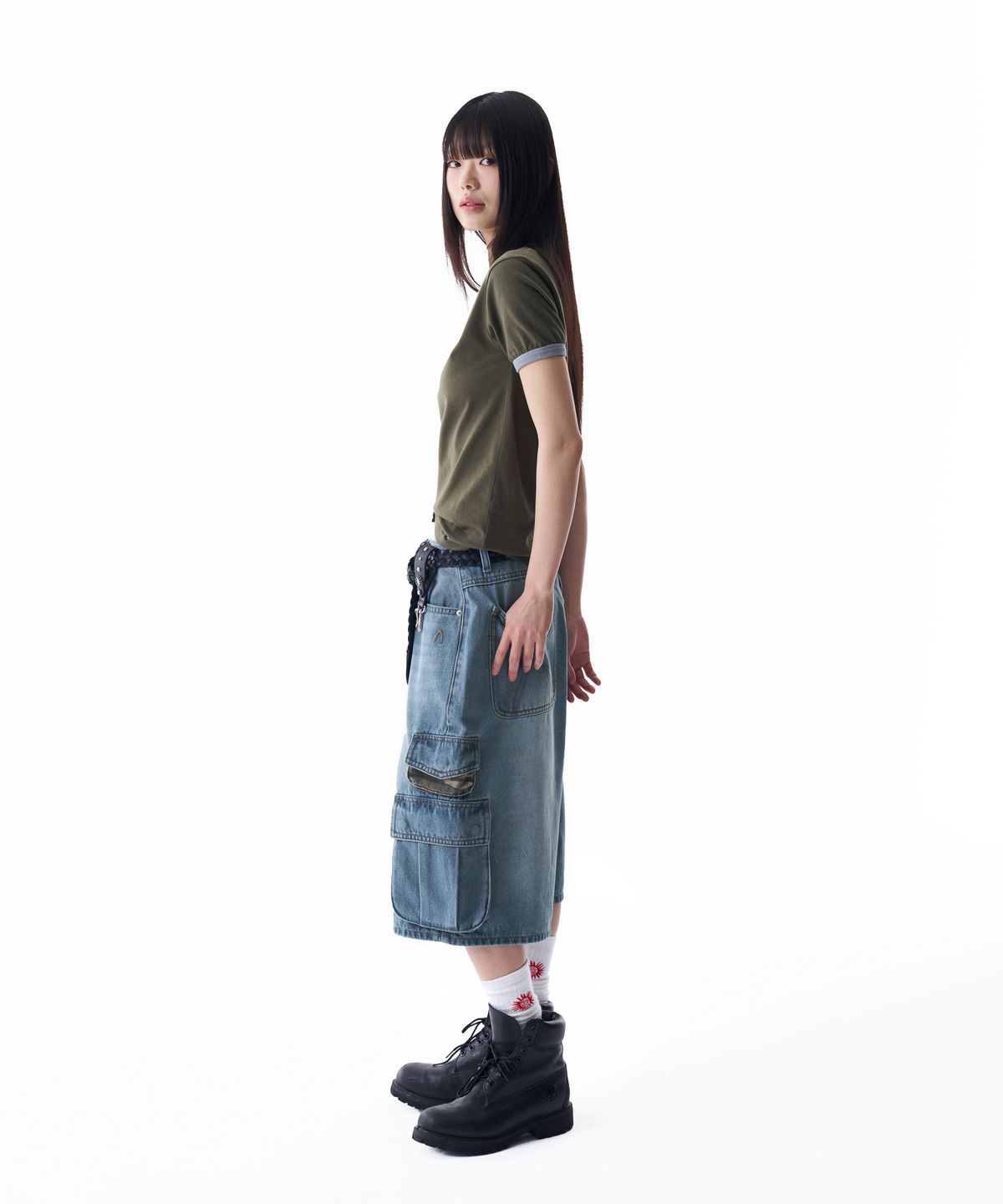 아캄(AAKAM) Camo Patch Bermuda Denim Cargo Pants (Blue)