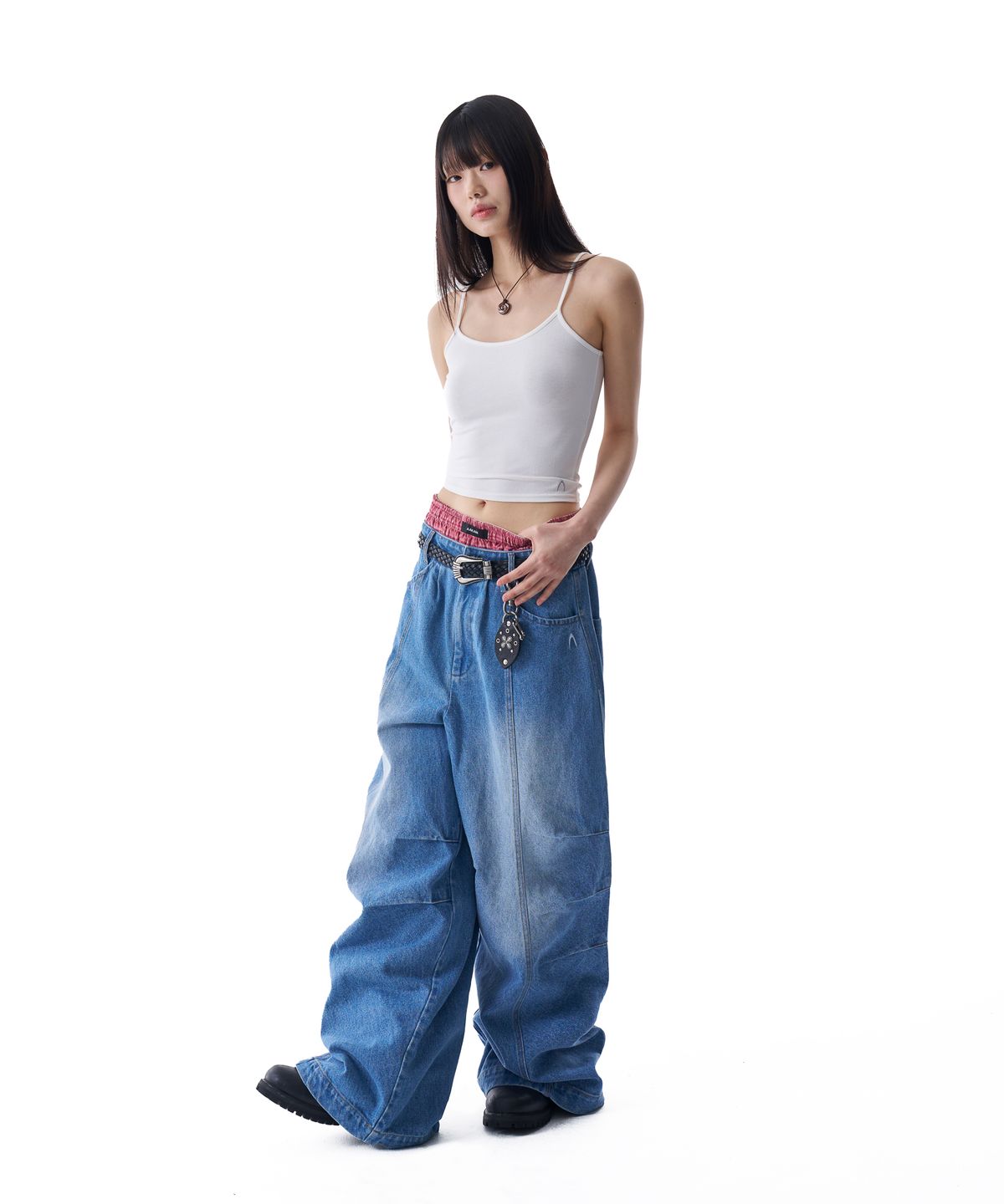 아캄(AAKAM) Knee Pin-tuck Washed Denim Pants (Blue)