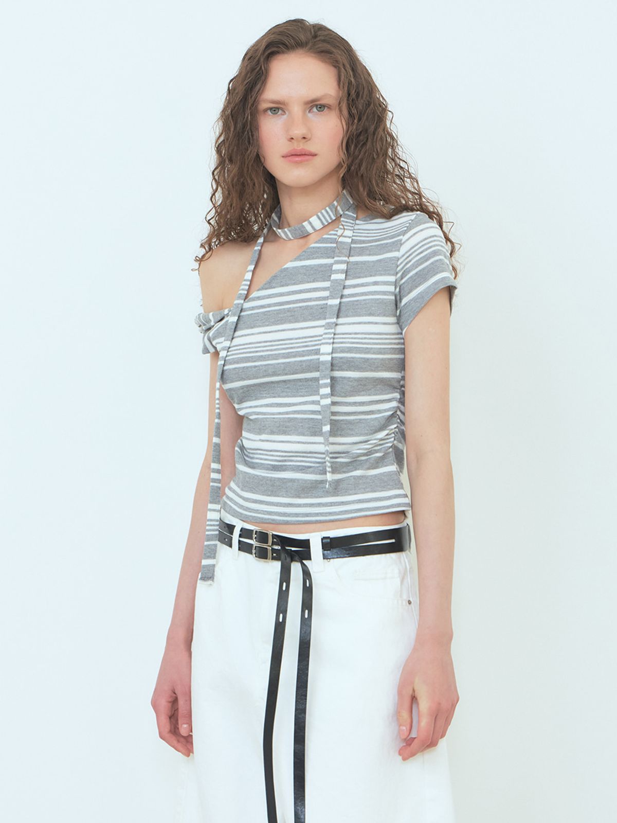 에트몽(ETMON) Stripe One-Shoulder T-Shirt Grey