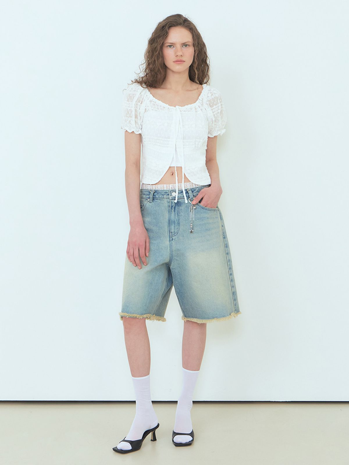 에트몽(ETMON) Wrinkle Flower Blouse, White