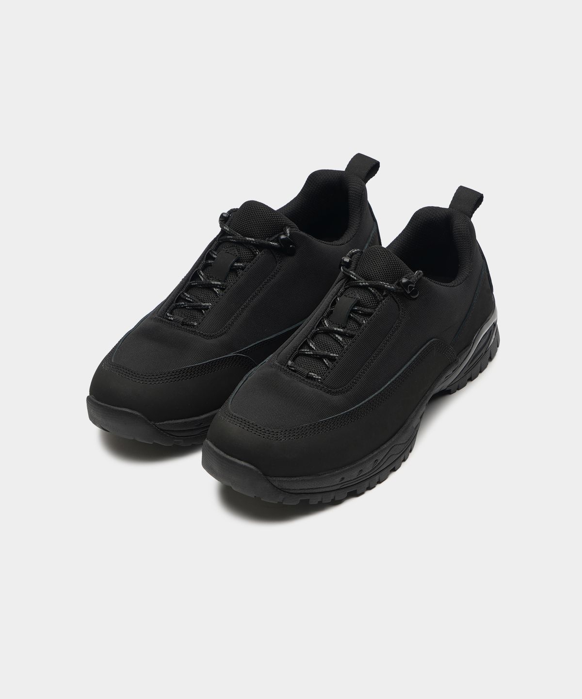 식스핏(6FT) [미누의코디 x 식스핏] WOODLAND MINU TRACKERS (BLACK)