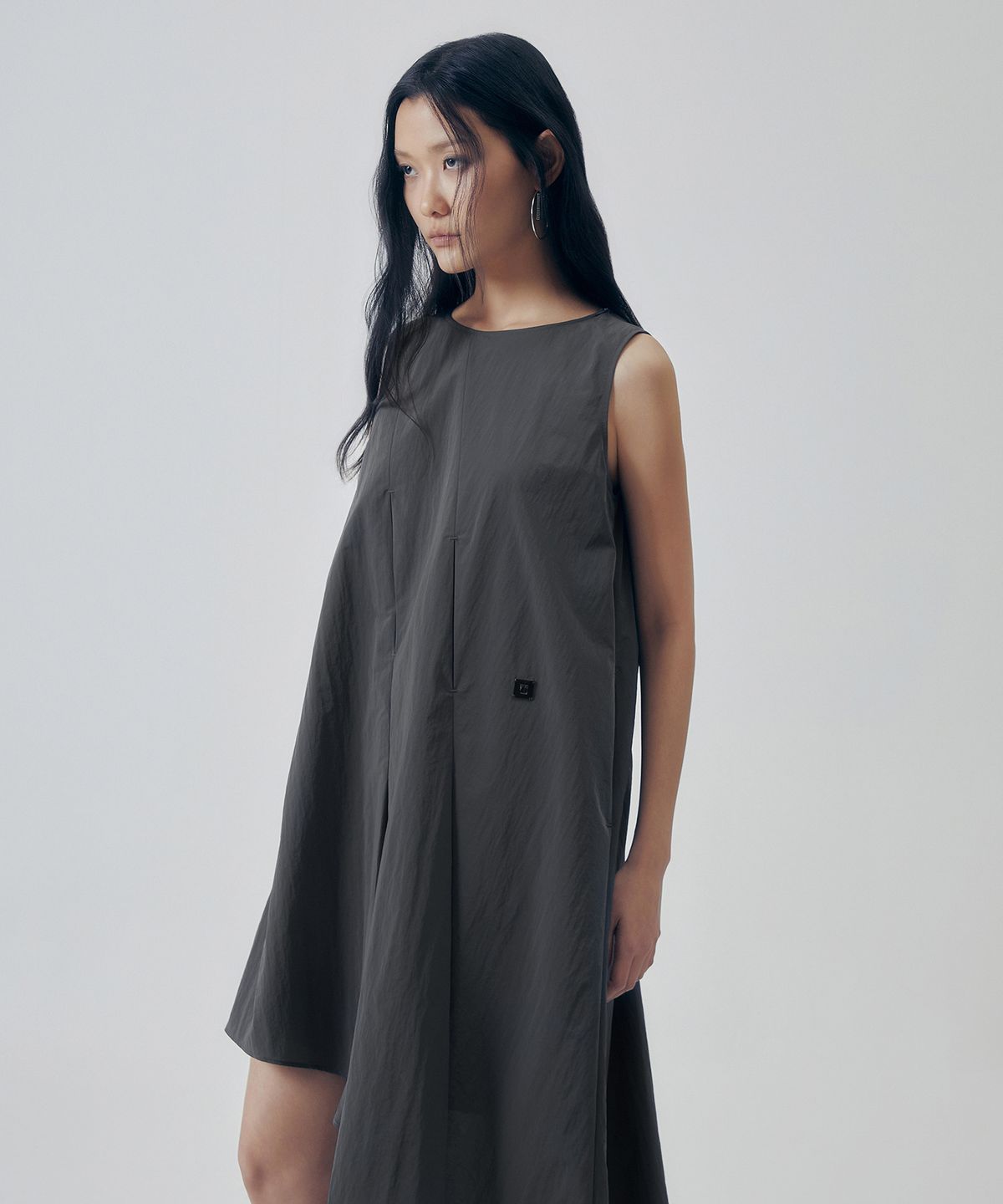 트리밍버드(TREEMINGBIRD) Glide Nylon Pintuck One-piece [ Gray ]