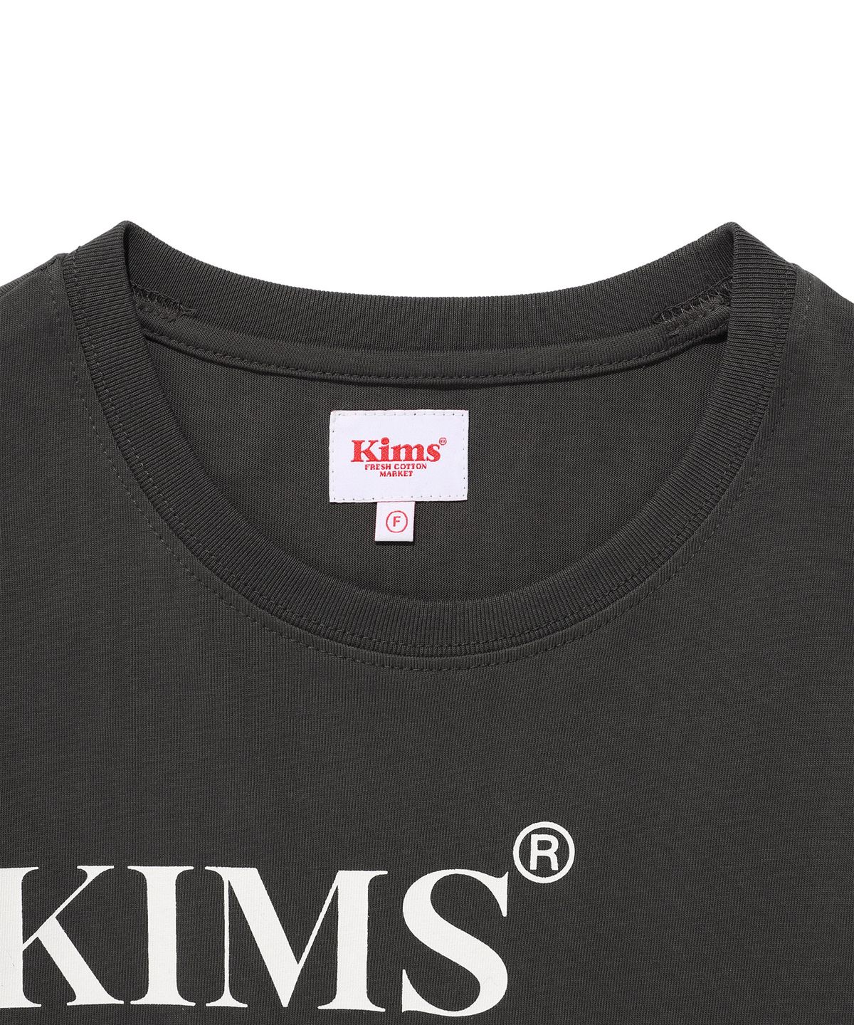 킴스 프레시 코튼 마켓(KIMS FRESH COTTON MARKET) (Unisex) Left Range Logo Tee Charcoal