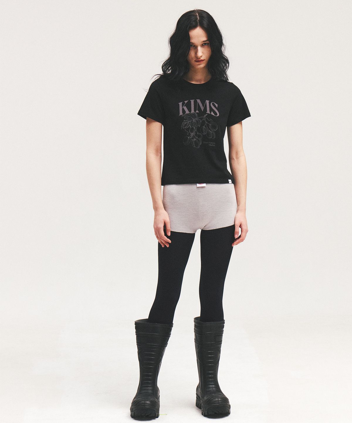 킴스 프레시 코튼 마켓(KIMS FRESH COTTON MARKET) (Unisex) Berry Sketch Tee Black