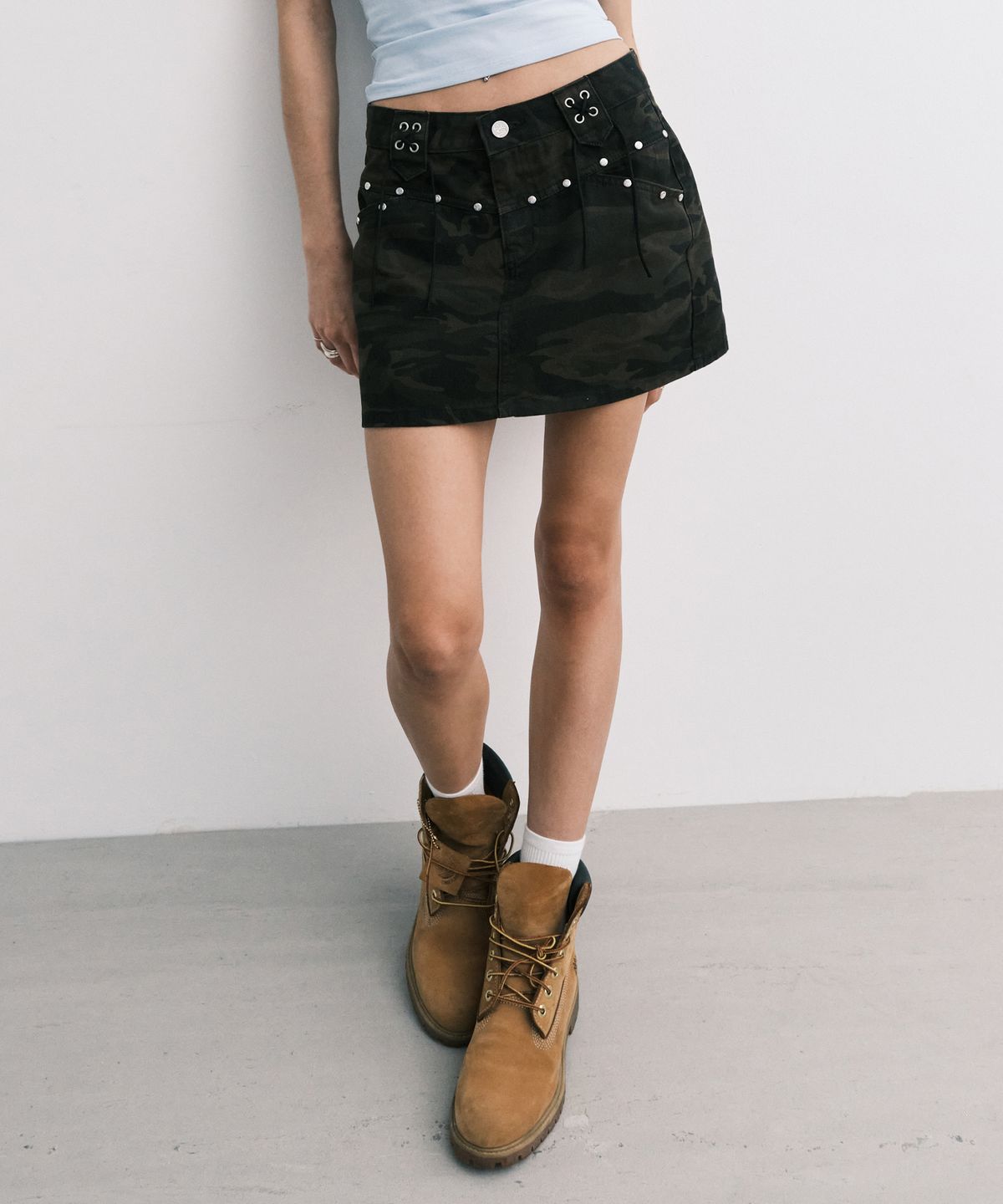 미드나잇 무브(MIDNIGHT MOVE) belt skirt (camo)