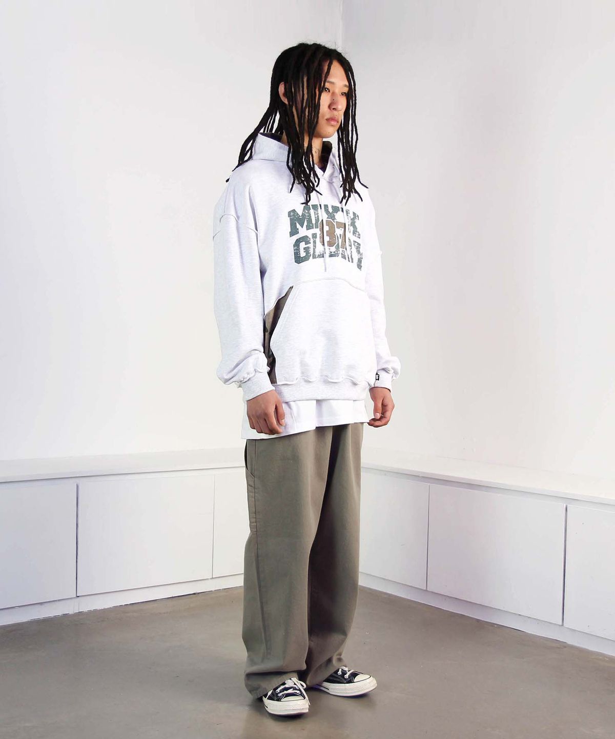 믹쓰제이(MIXXJ) CAMO GLORY HOODIE (WHITE MELANGE)