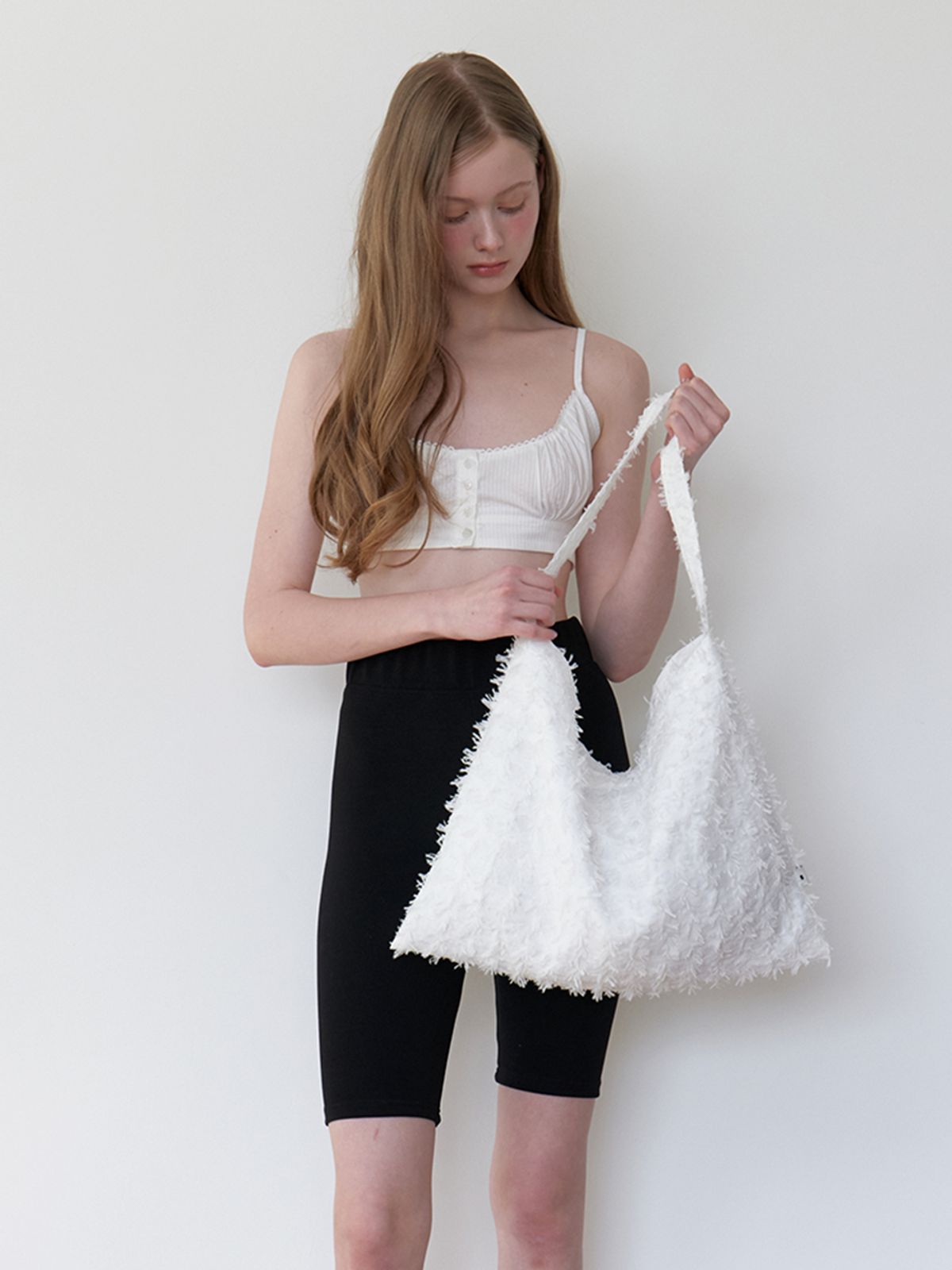 카인더베이비(KINDABABY) fringe huggy bag
