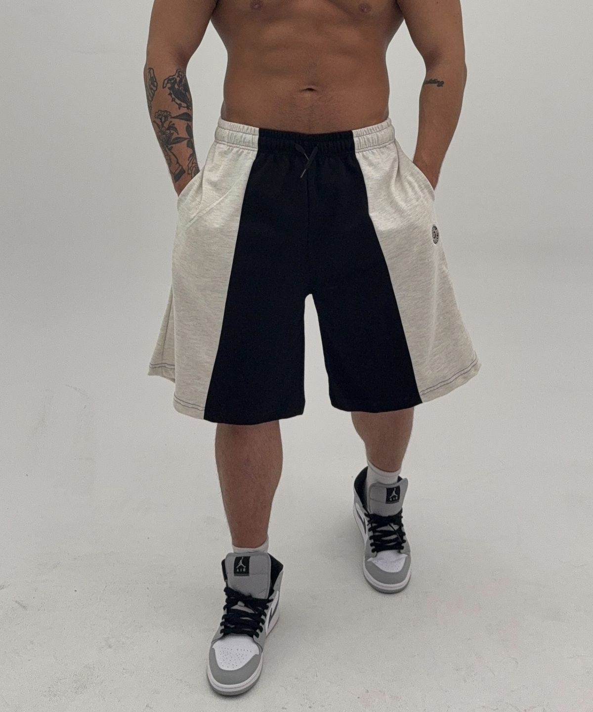 바벨웍스(BARBELLWORKS) 배색  패치자수버뮤다팬츠
