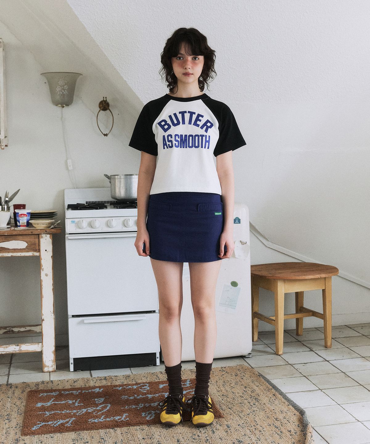 그린버터(GREENBUTTER) Smooth Raglan Sleeve Tee (Ivory/Black)