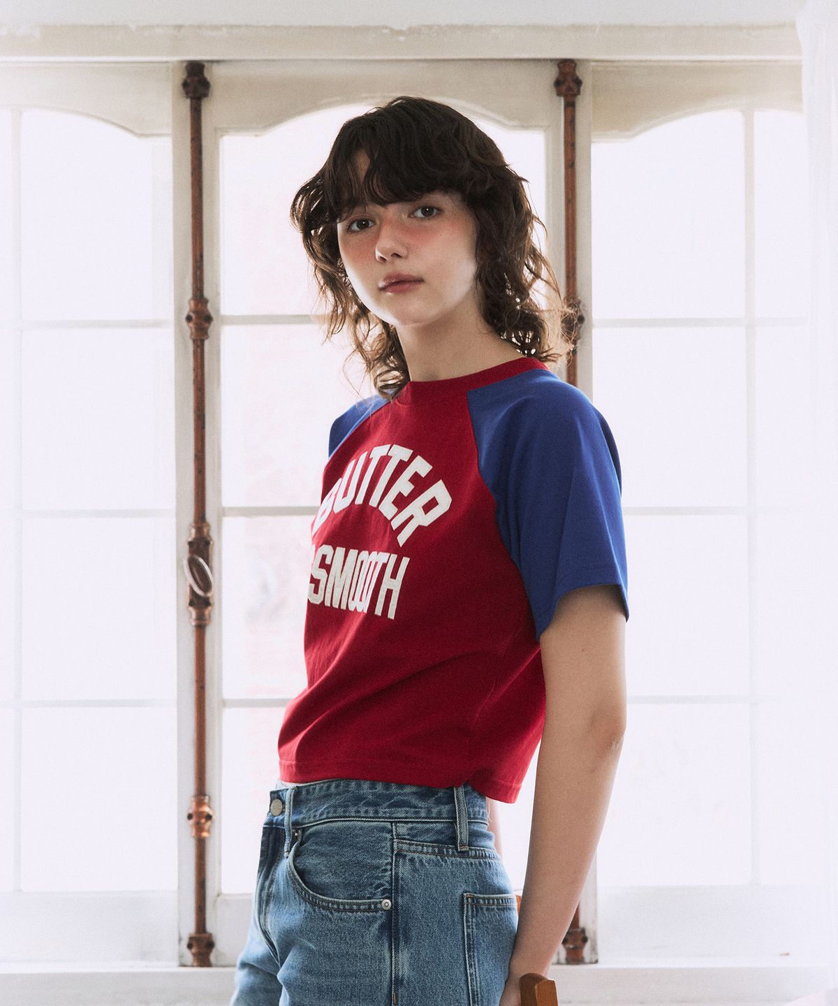 그린버터(GREENBUTTER) Smooth Raglan Sleeve Tee (Red/Blue)