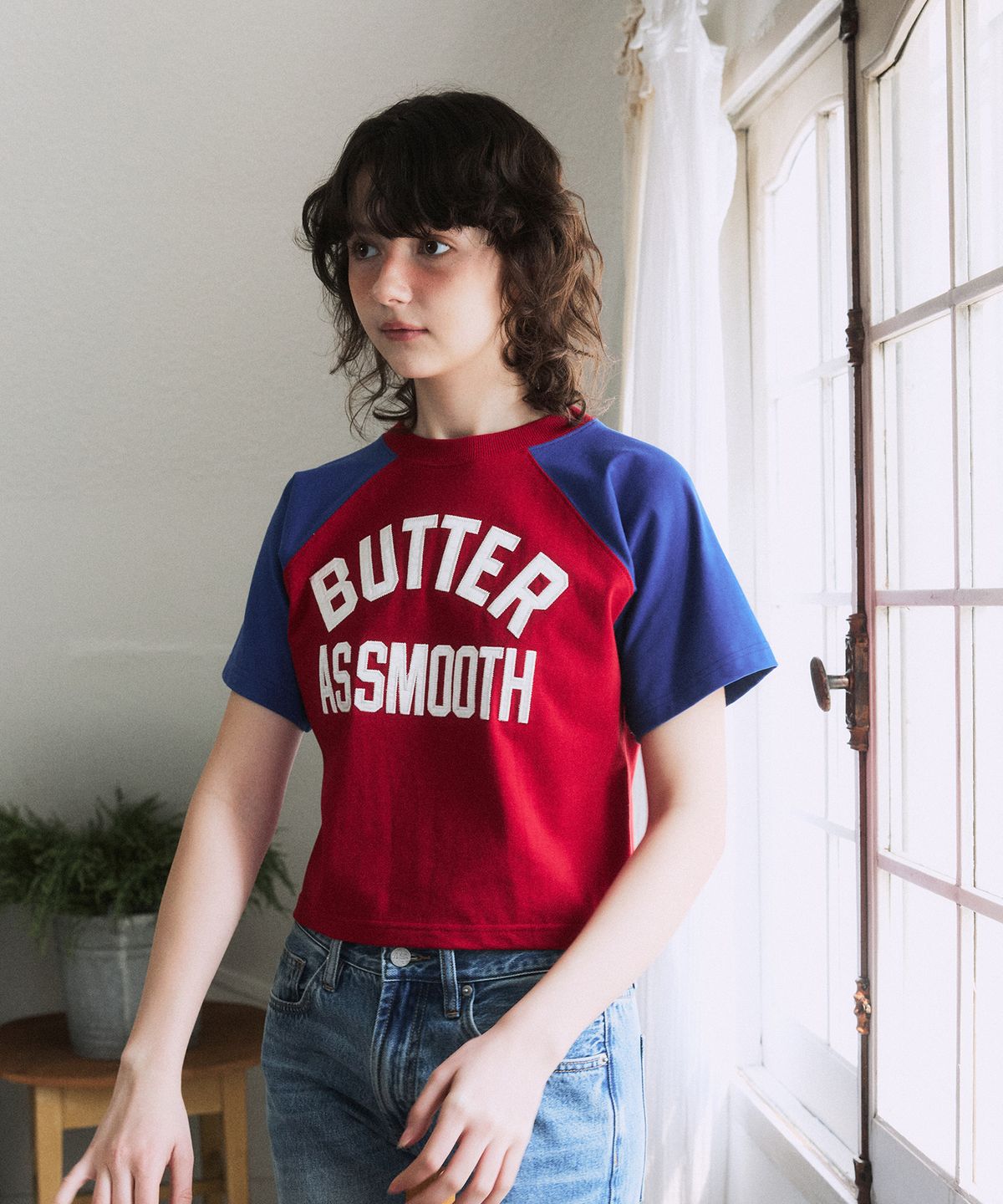 그린버터(GREENBUTTER) Smooth Raglan Sleeve Tee (Red/Blue)