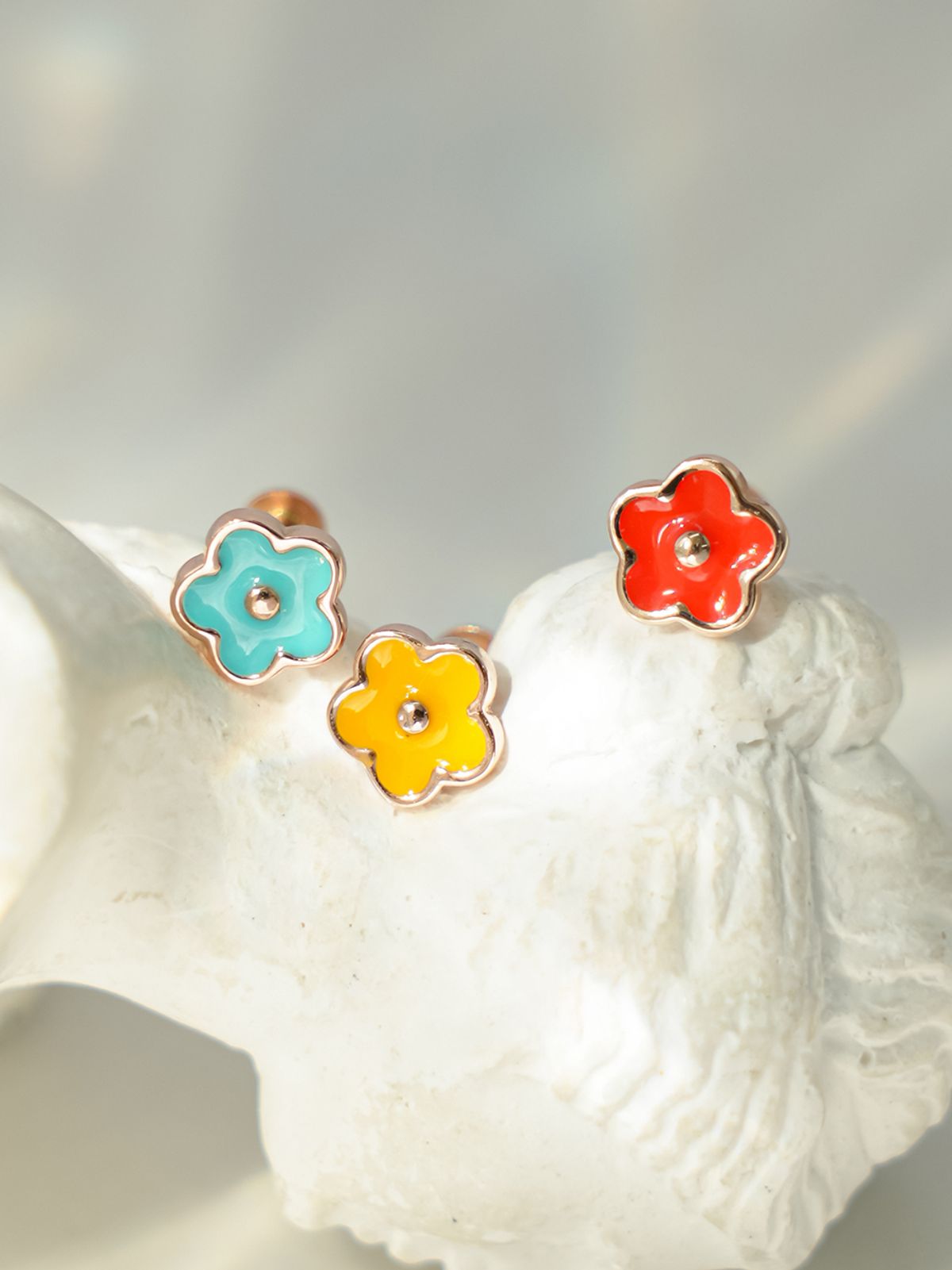 미니멀피어싱(MINIMALPIERCING) 14K 인터널 에나멜 플라워 라블렛 피어싱