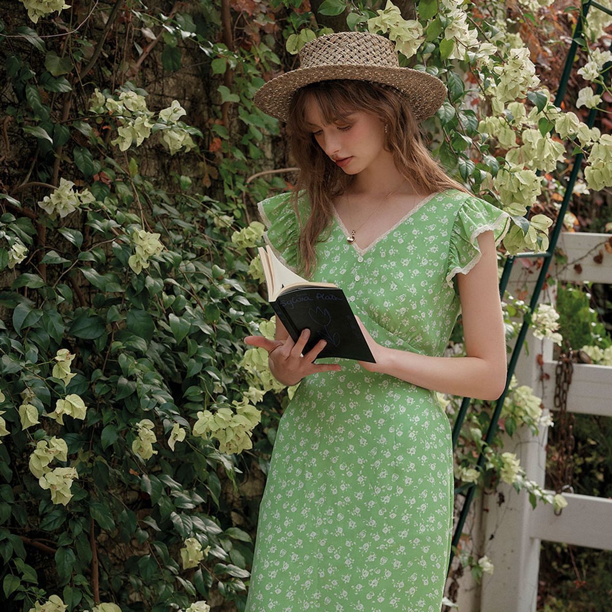 심플레트로(SIMPLE RETRO) SR_Lime wild v-neck romantic dress