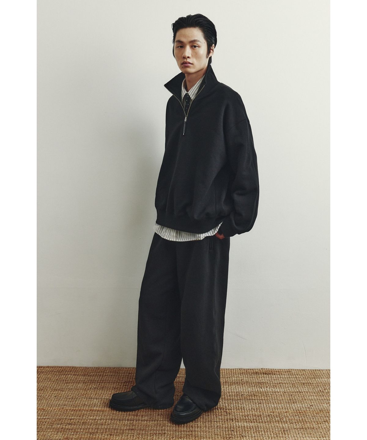 유스(YOUTH) Coverstitch Sweatpants - Black
