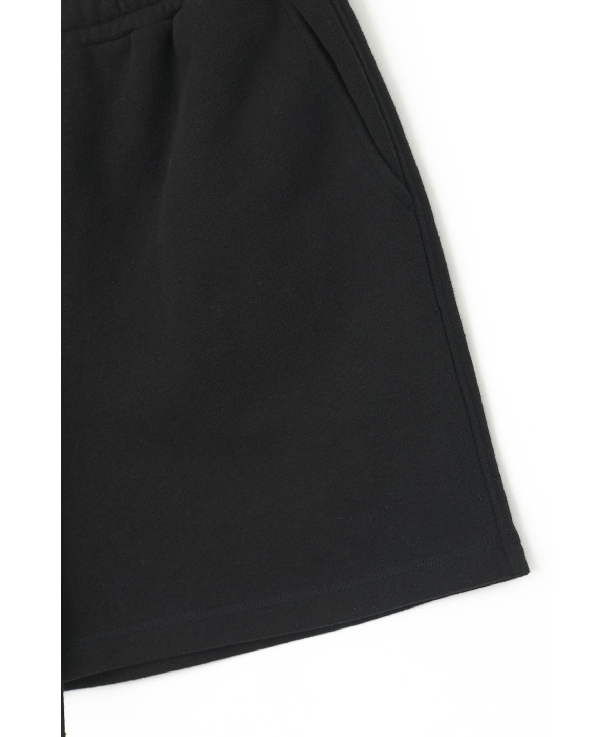 유스(YOUTH) Coverstitch Sweatshorts - Black