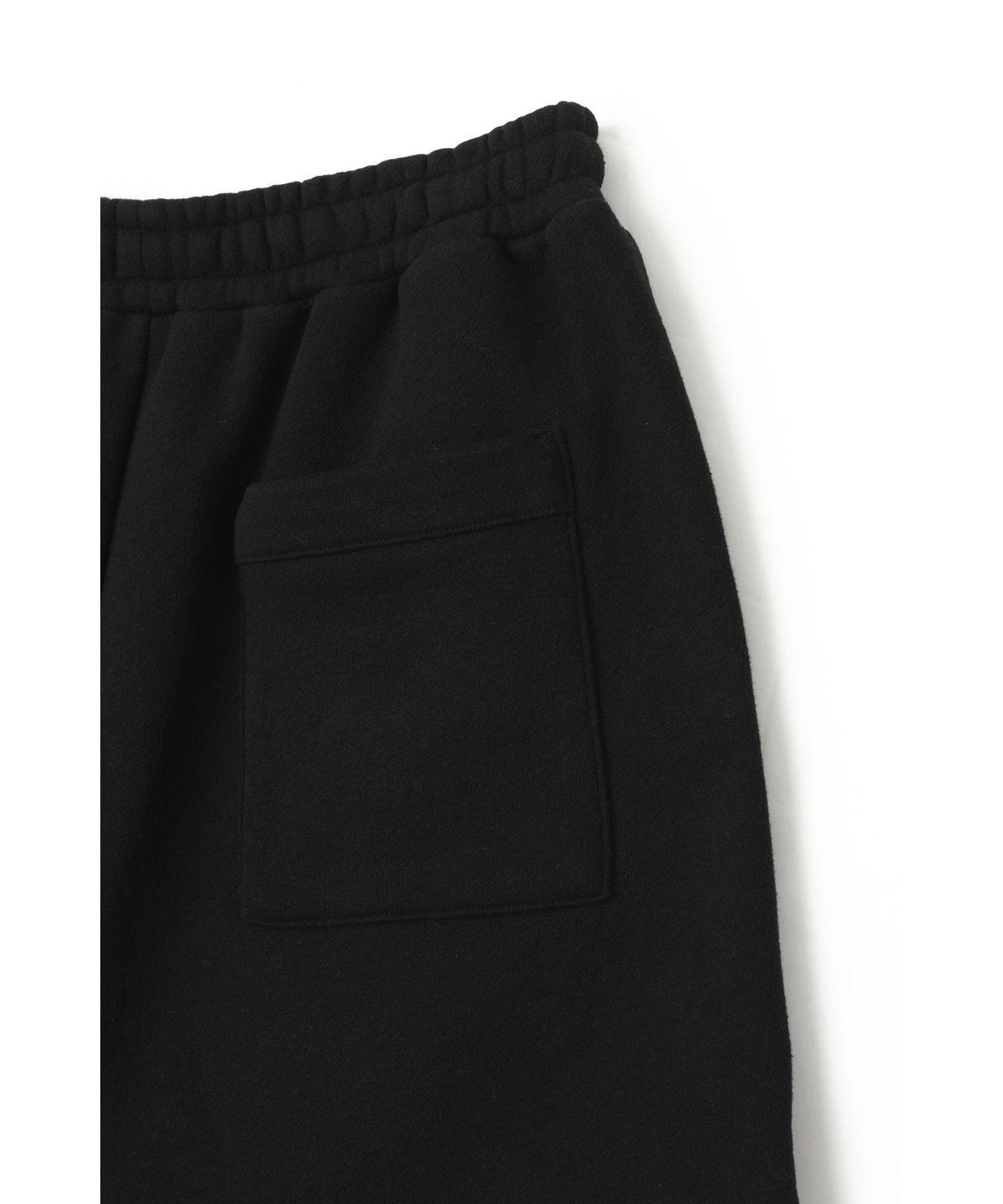 유스(YOUTH) Coverstitch Sweatshorts - Black