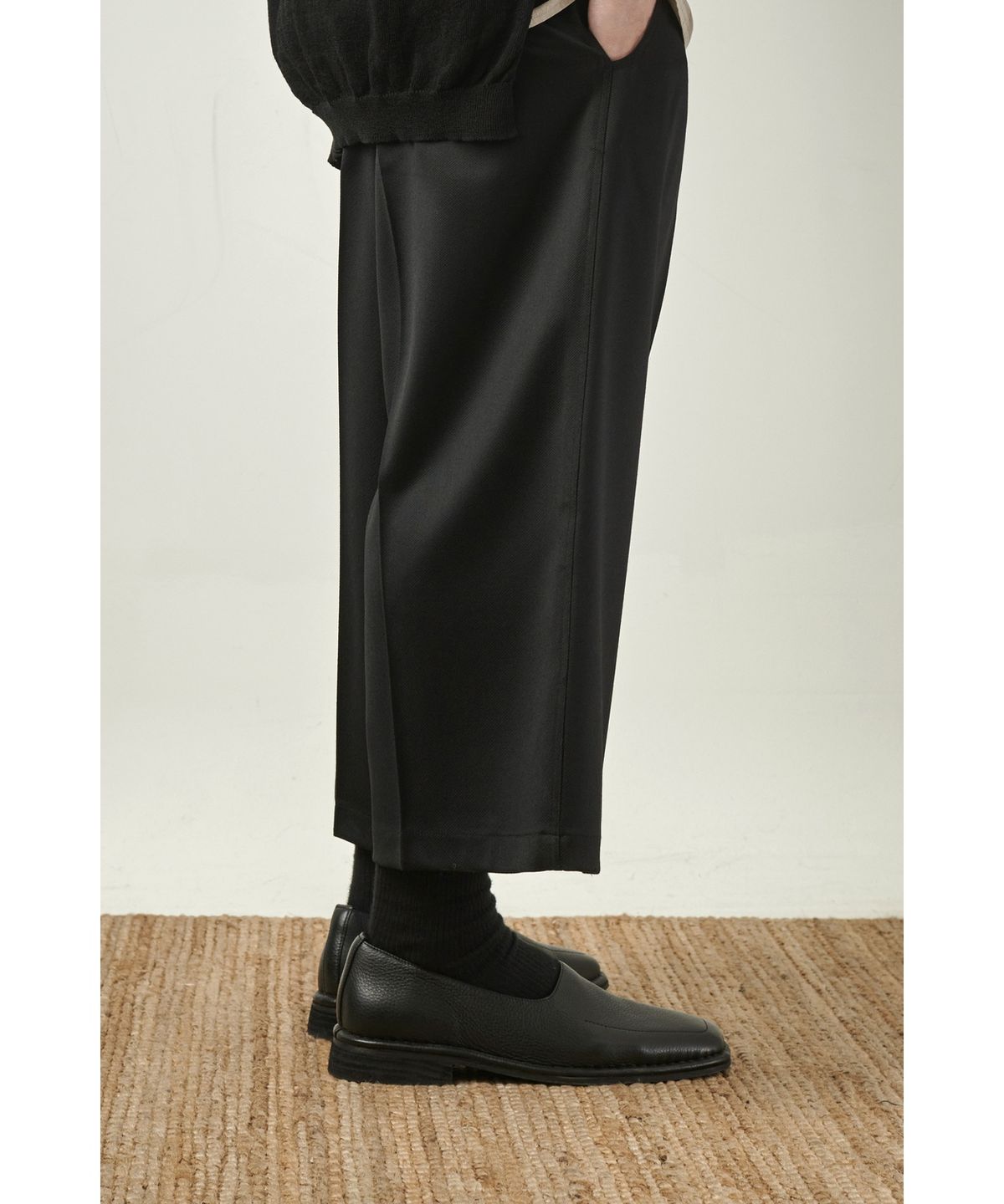 유스(YOUTH) Square Toe Loafer - Black