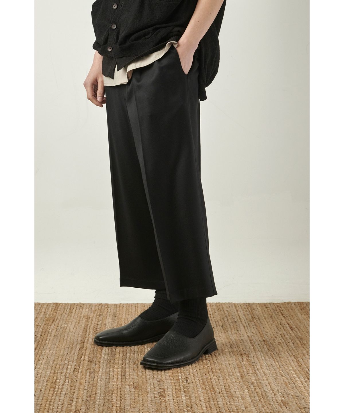 유스(YOUTH) Square Toe Loafer - Black
