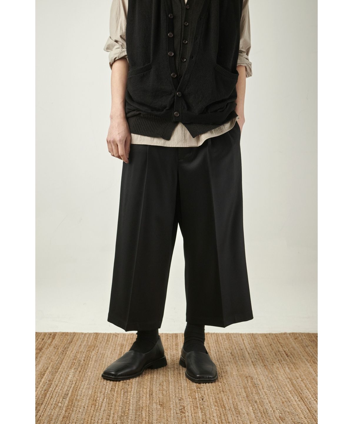 유스(YOUTH) Square Toe Loafer - Black