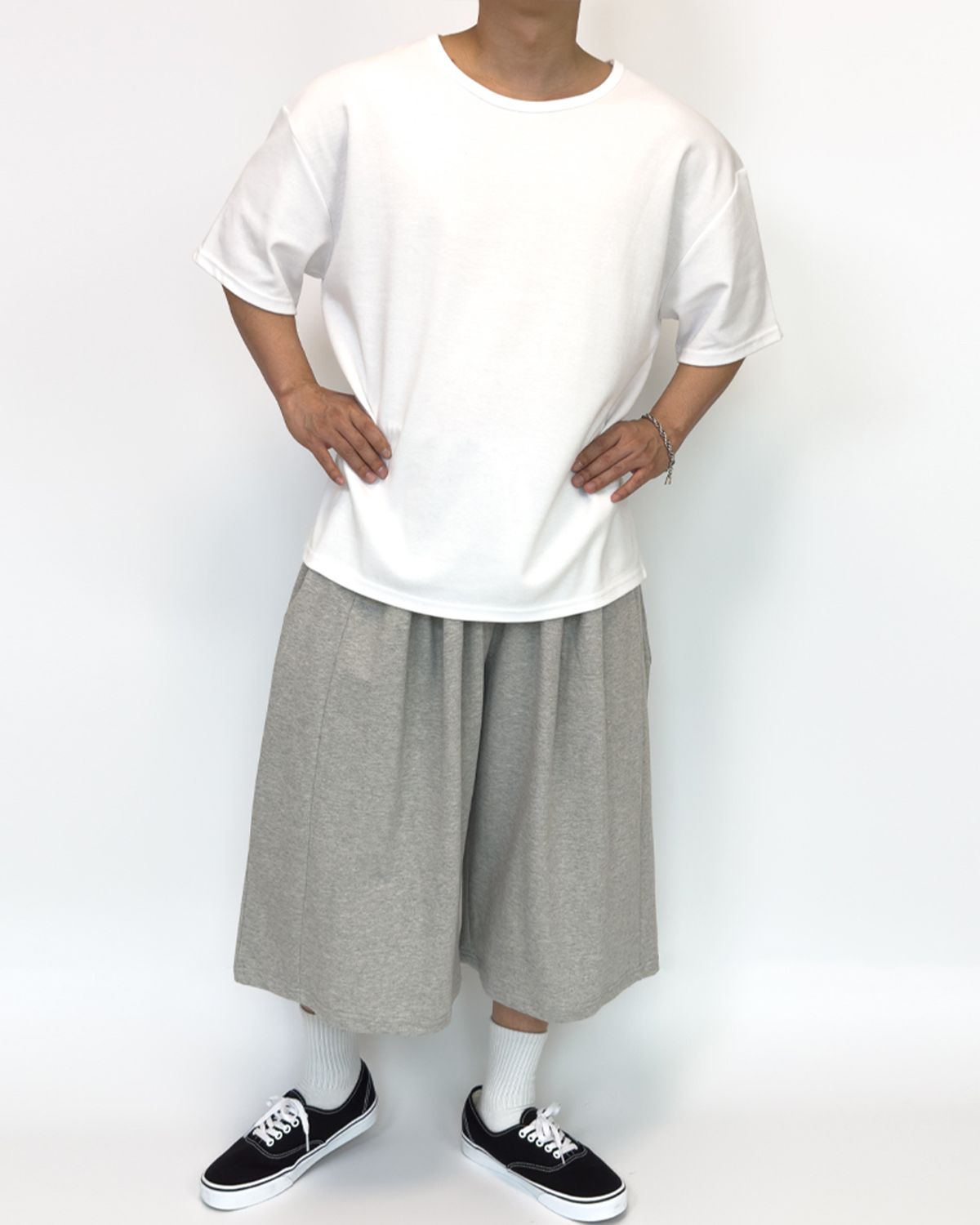 파시엔시아(PACIENCIA) U넥 오버핏 반팔티