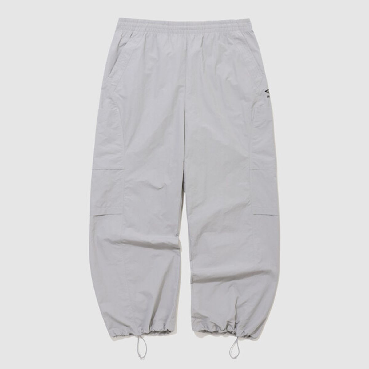 엄브로(UMBRO) 와이드 & 조거 2WAY 우븐 카고 팬츠 라이트 그레이(UQ223CPT52)