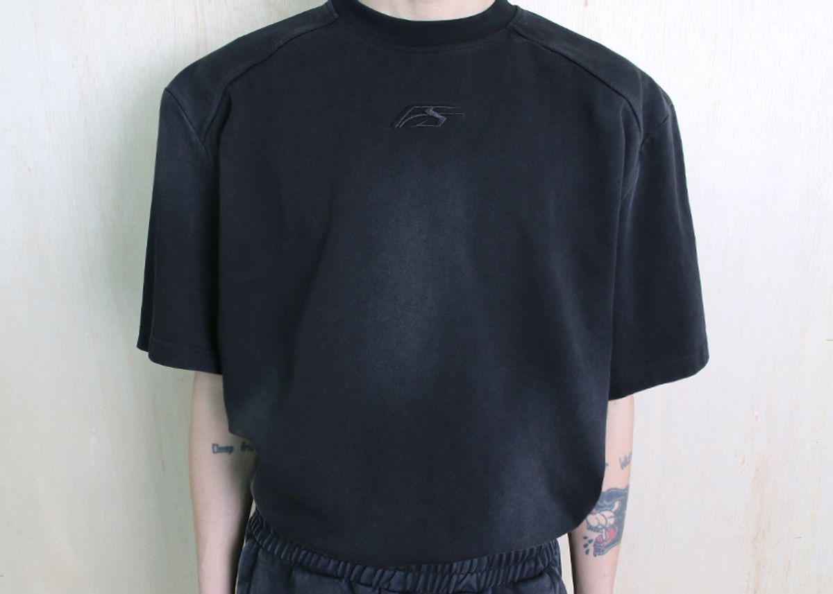 포스센스티브(FORCESENSITIVE) FS LOGO SHOULDER WASHING T-SHIRT