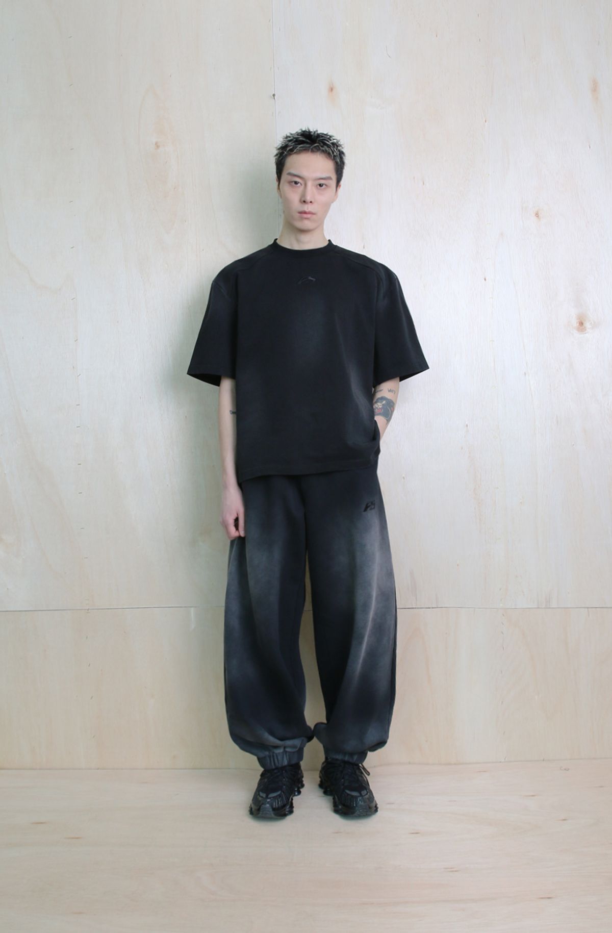 포스센스티브(FORCESENSITIVE) FS LOGO SHOULDER WASHING T-SHIRT