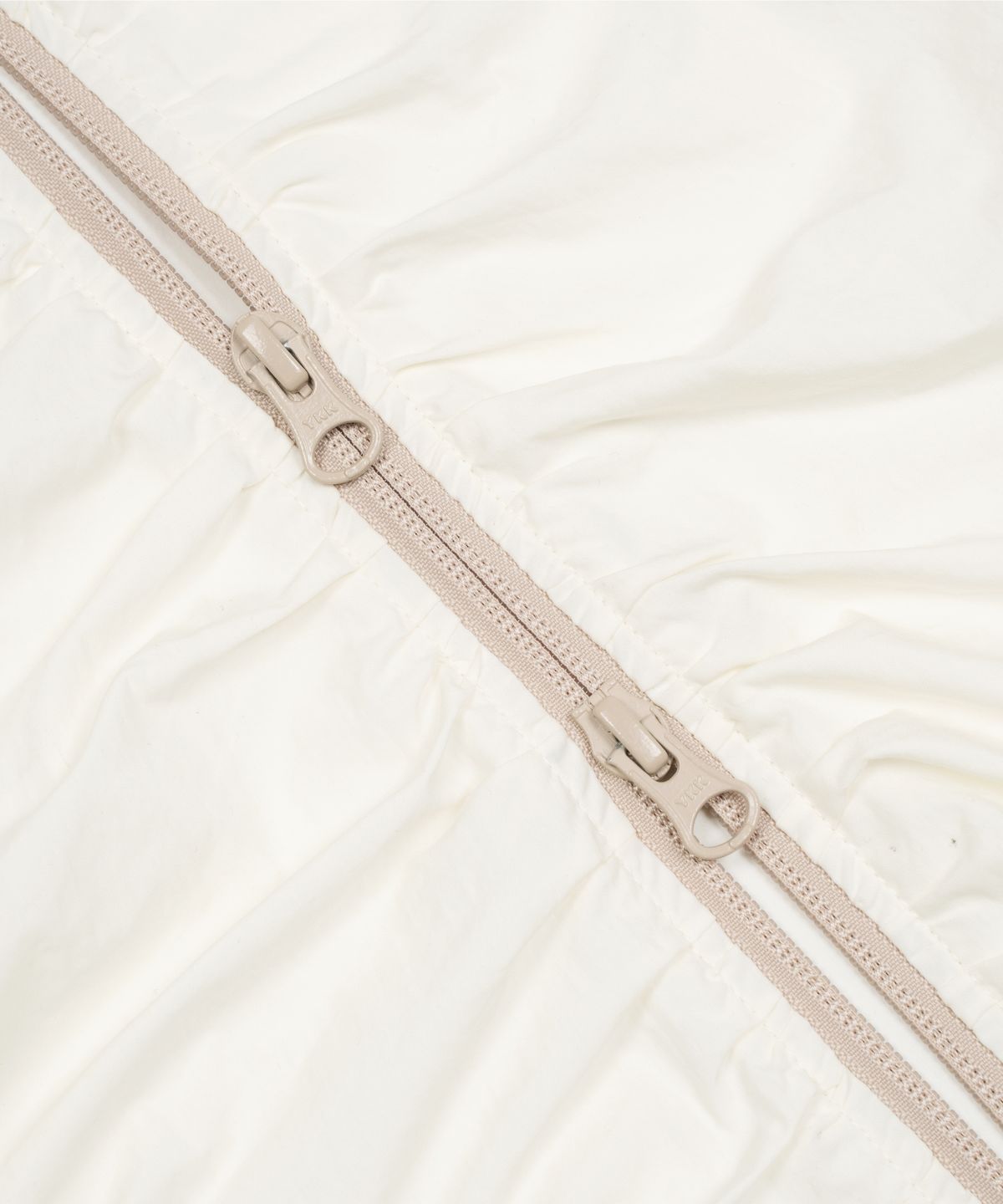 더콜디스트모먼트(THE COLDEST MOMENT) (w) TCM shirring half windstoper (ivory/beige)