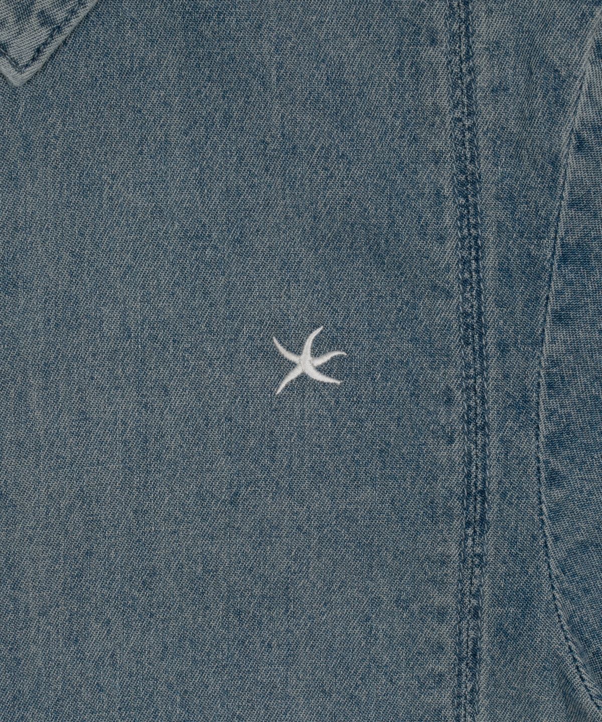 더콜디스트모먼트(THE COLDEST MOMENT) (w) TCM mini logo denim half shirts (blue)