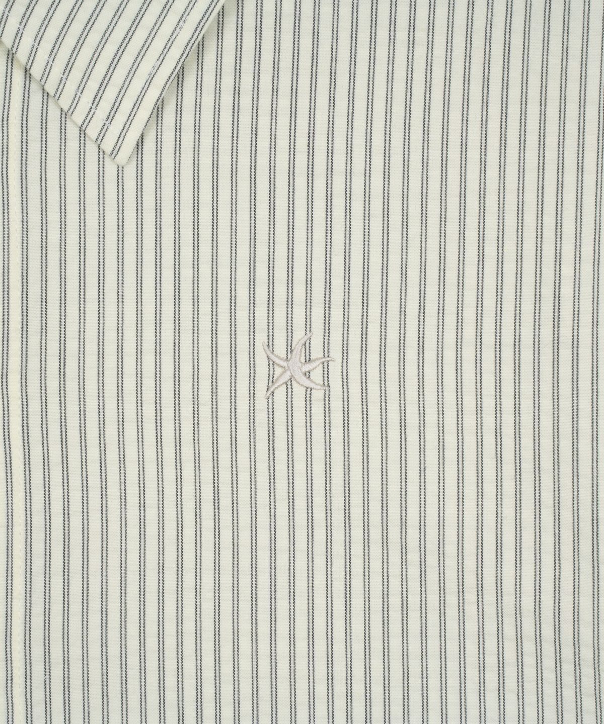 더콜디스트모먼트(THE COLDEST MOMENT) TCM mini logo stripe half shirts (beige)